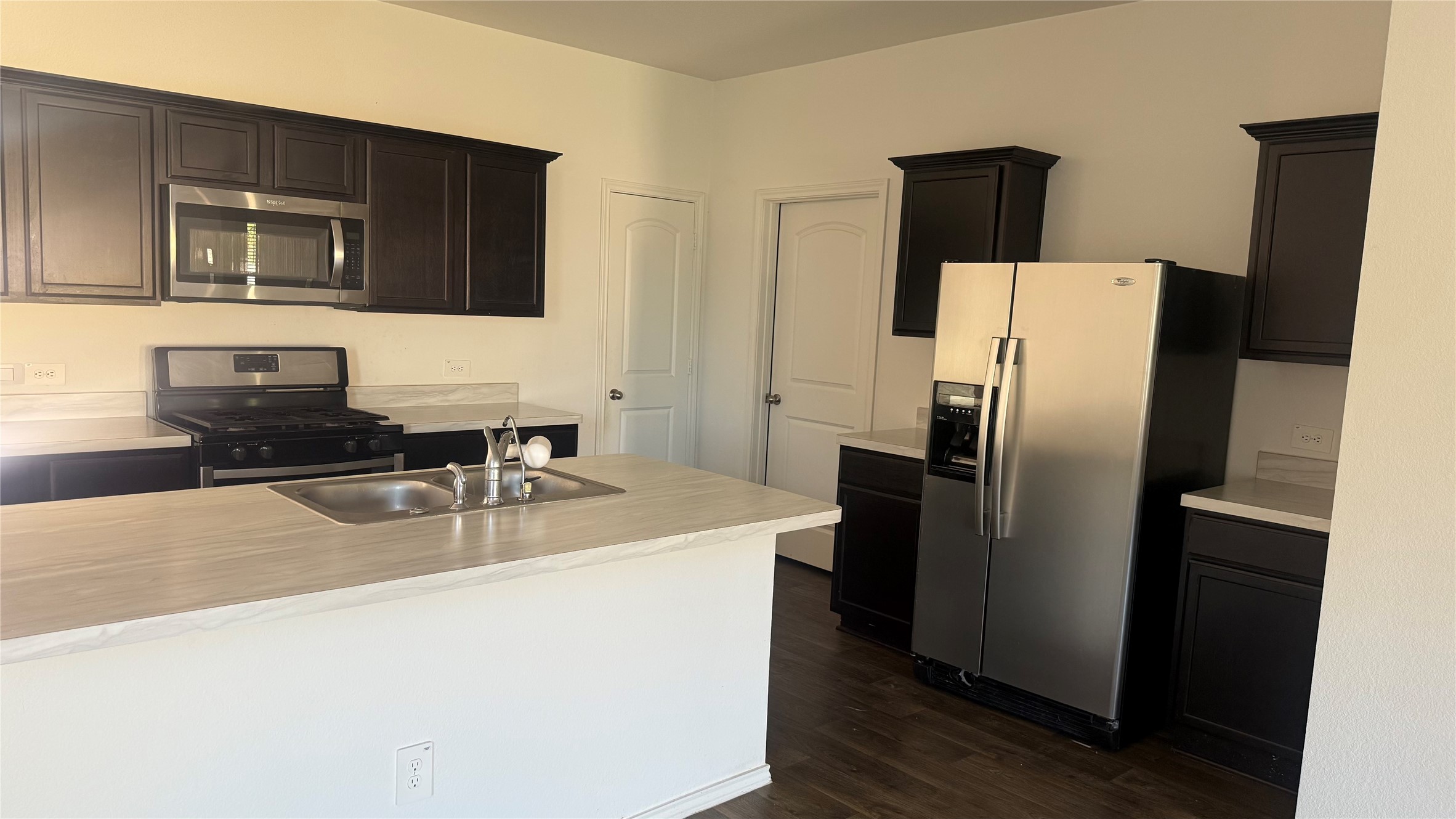 16957 Rich Pines Property Photo 3