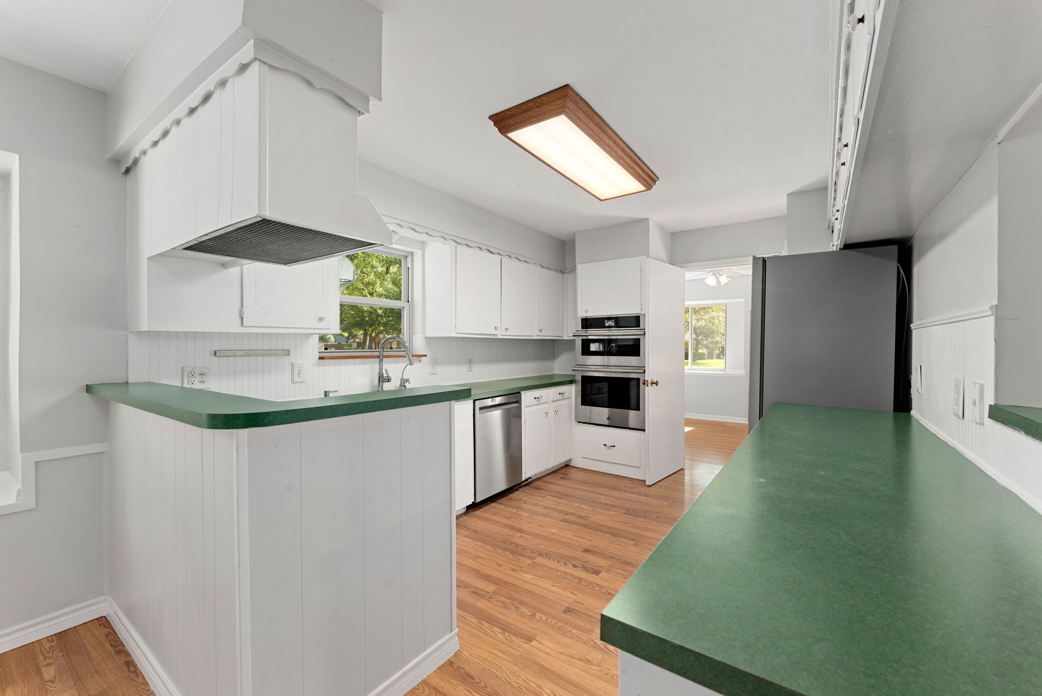 26215 Oakhurst Drive Property Photo 11