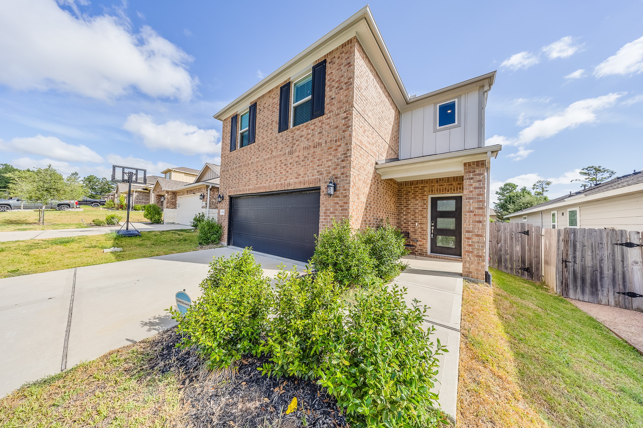 18560 Meadow Point Lane Property Photo 1
