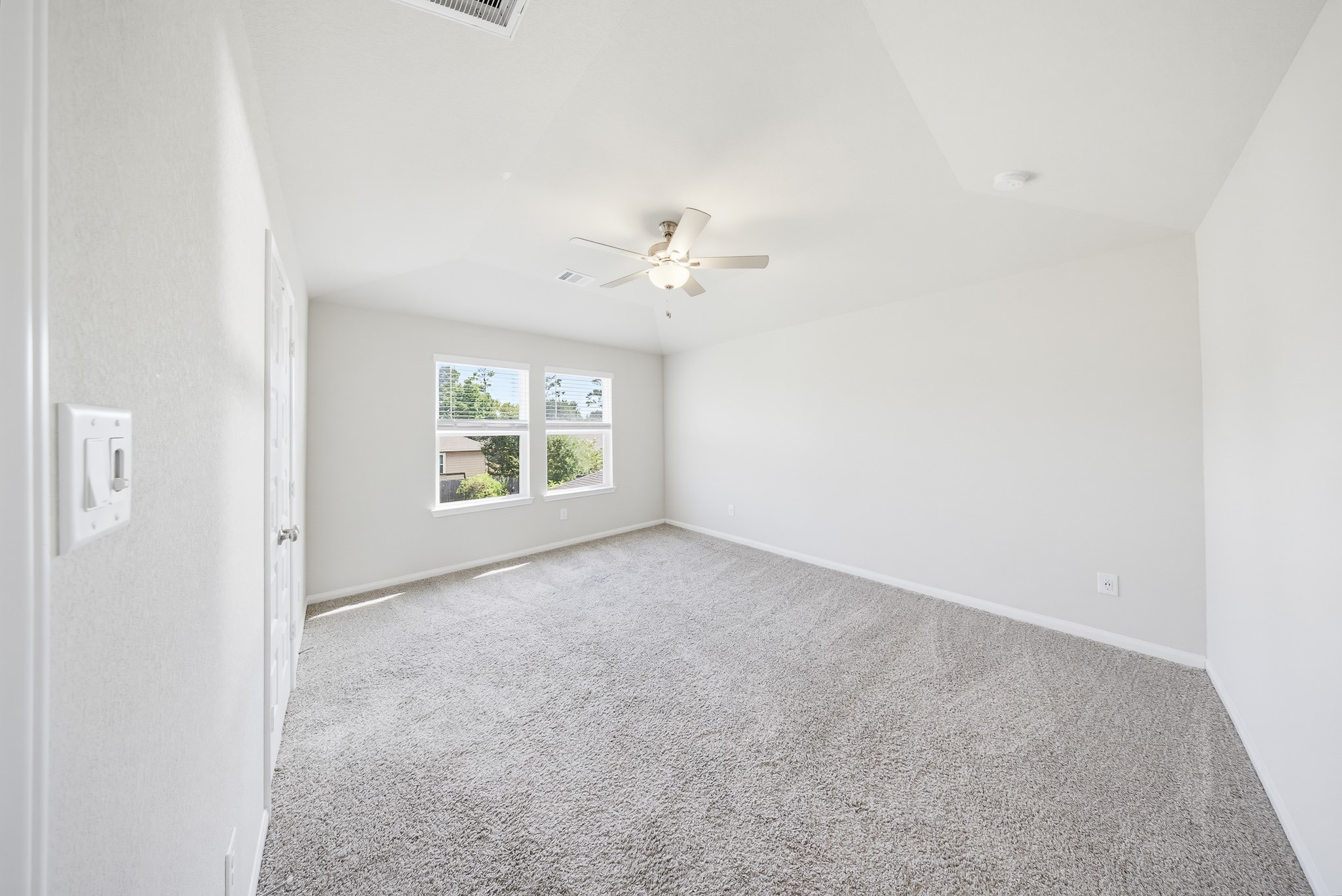 18560 Meadow Point Lane Property Photo 14