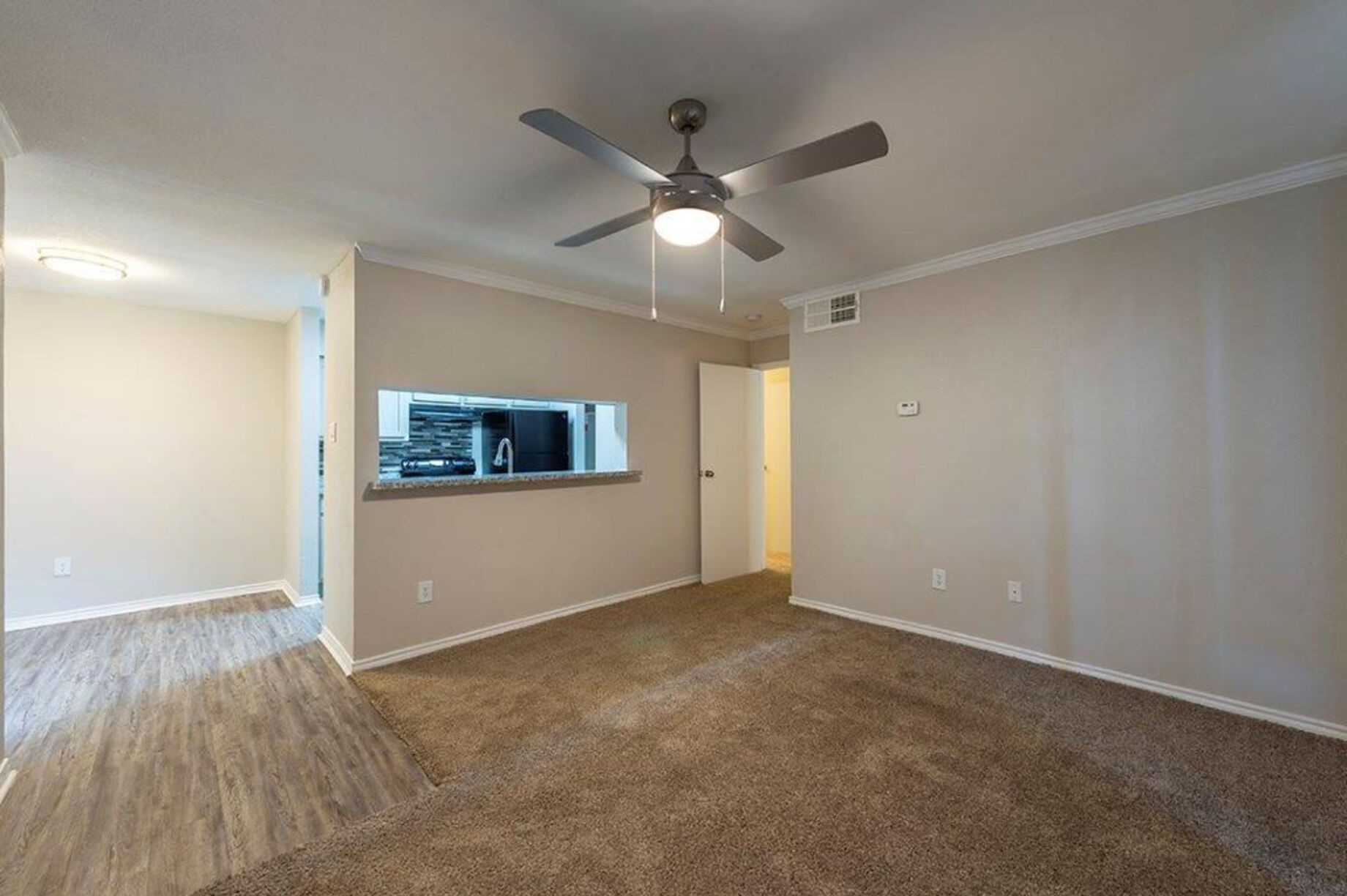 15603 Gulf Freeway 1204 Property Photo 7