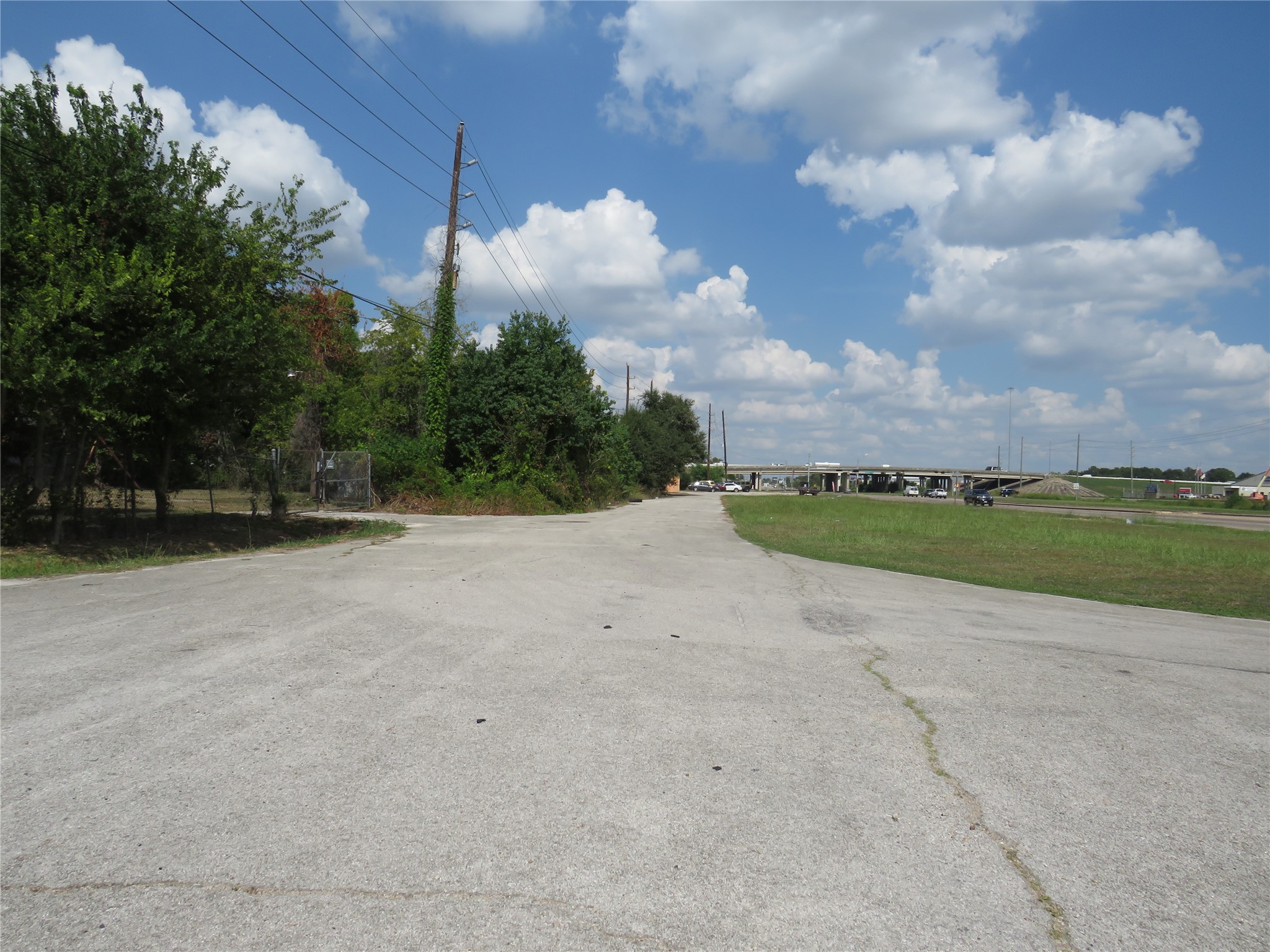 14554 Almeda Road Property Photo 7