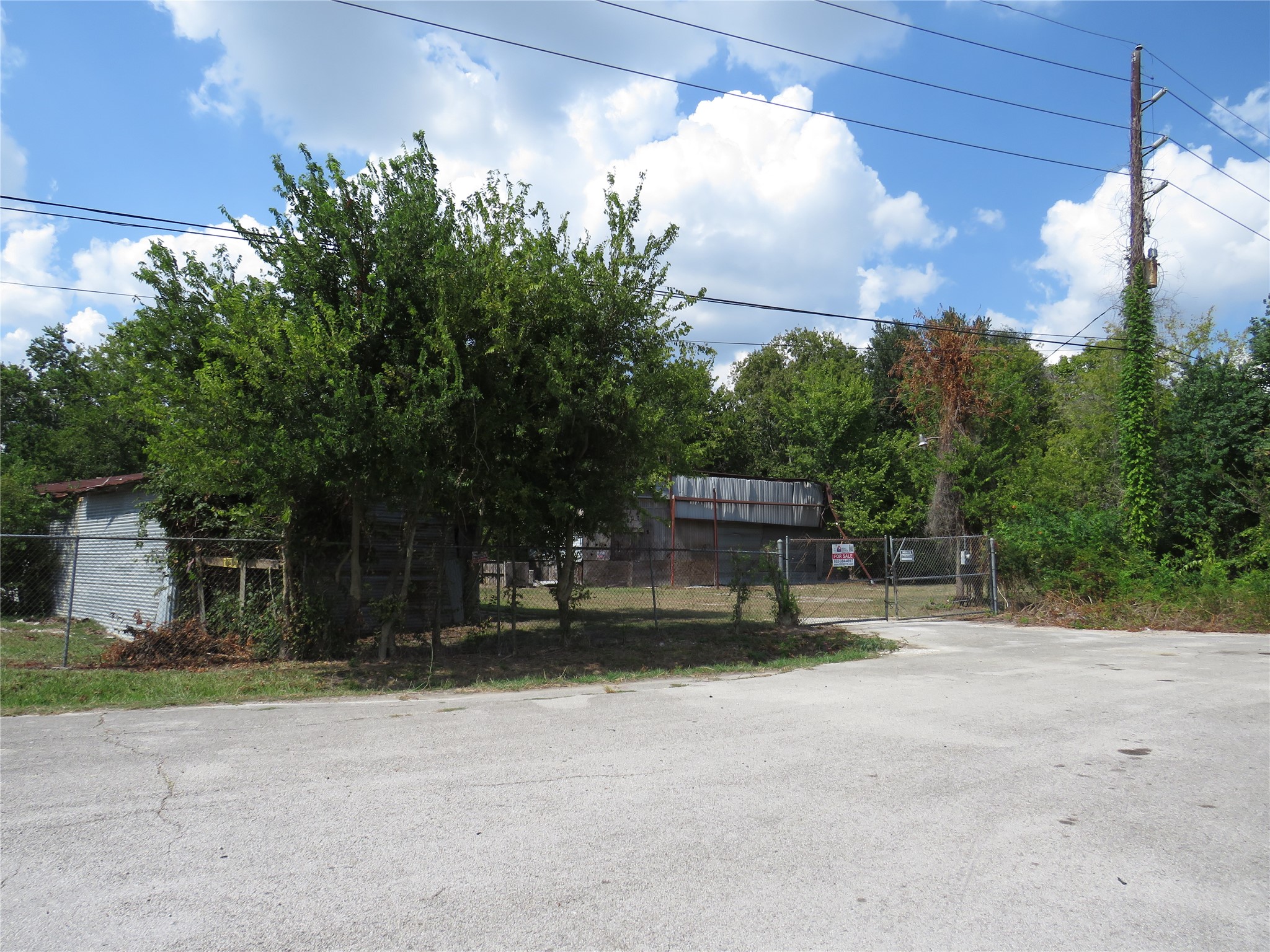 14554 Almeda Road Property Photo 8