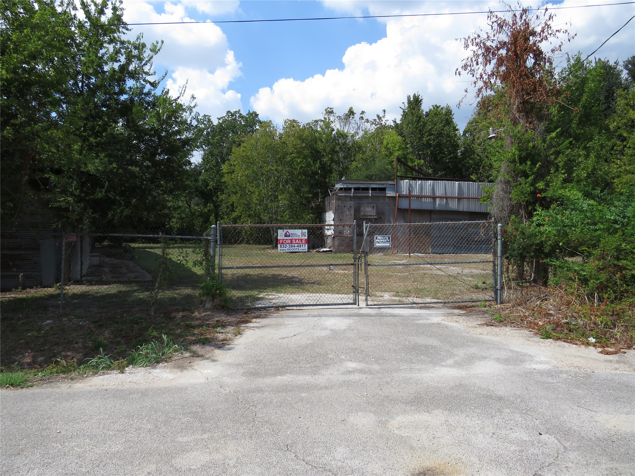 14554 Almeda Road Property Photo 10