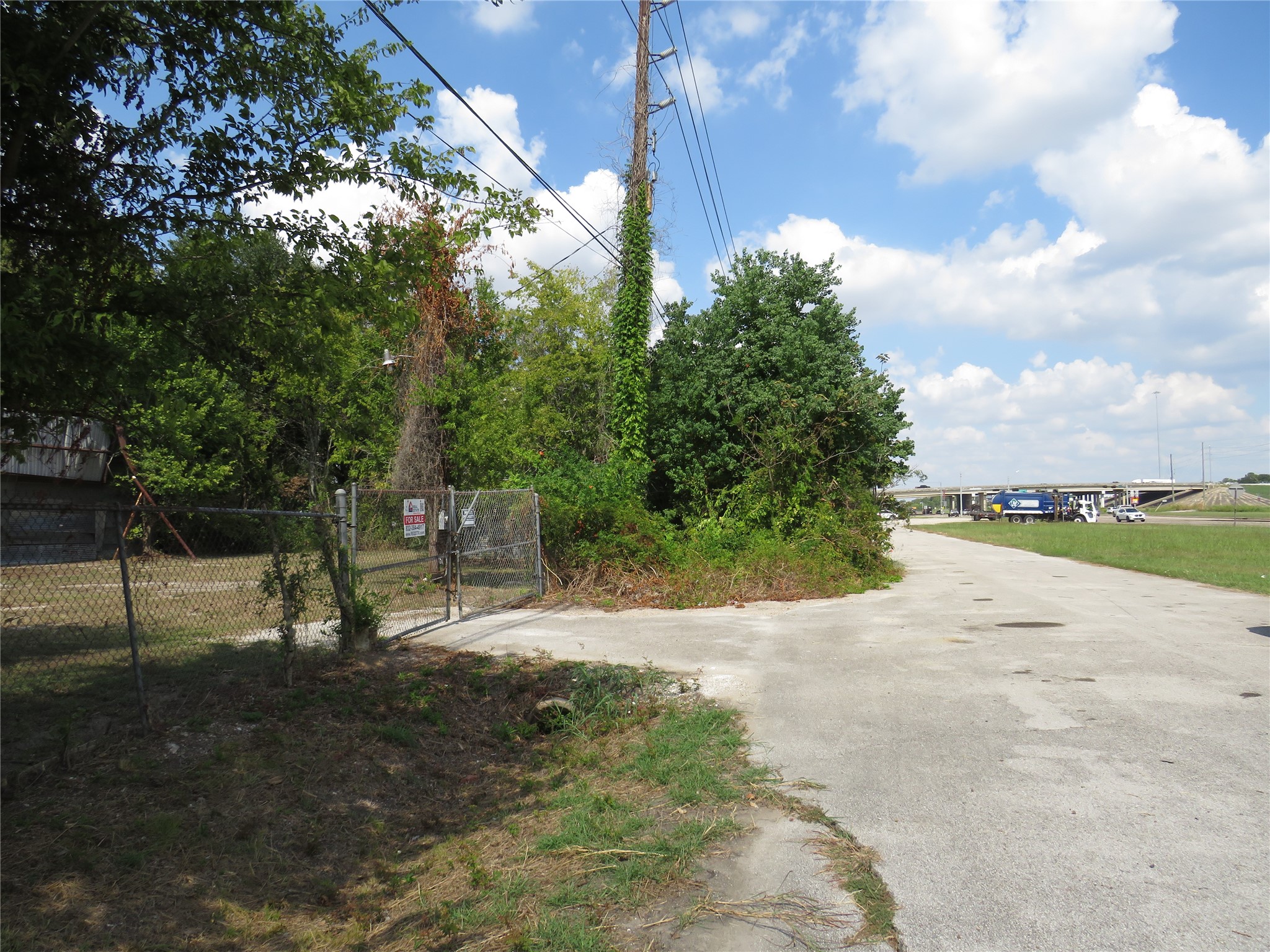 14554 Almeda Road Property Photo 13