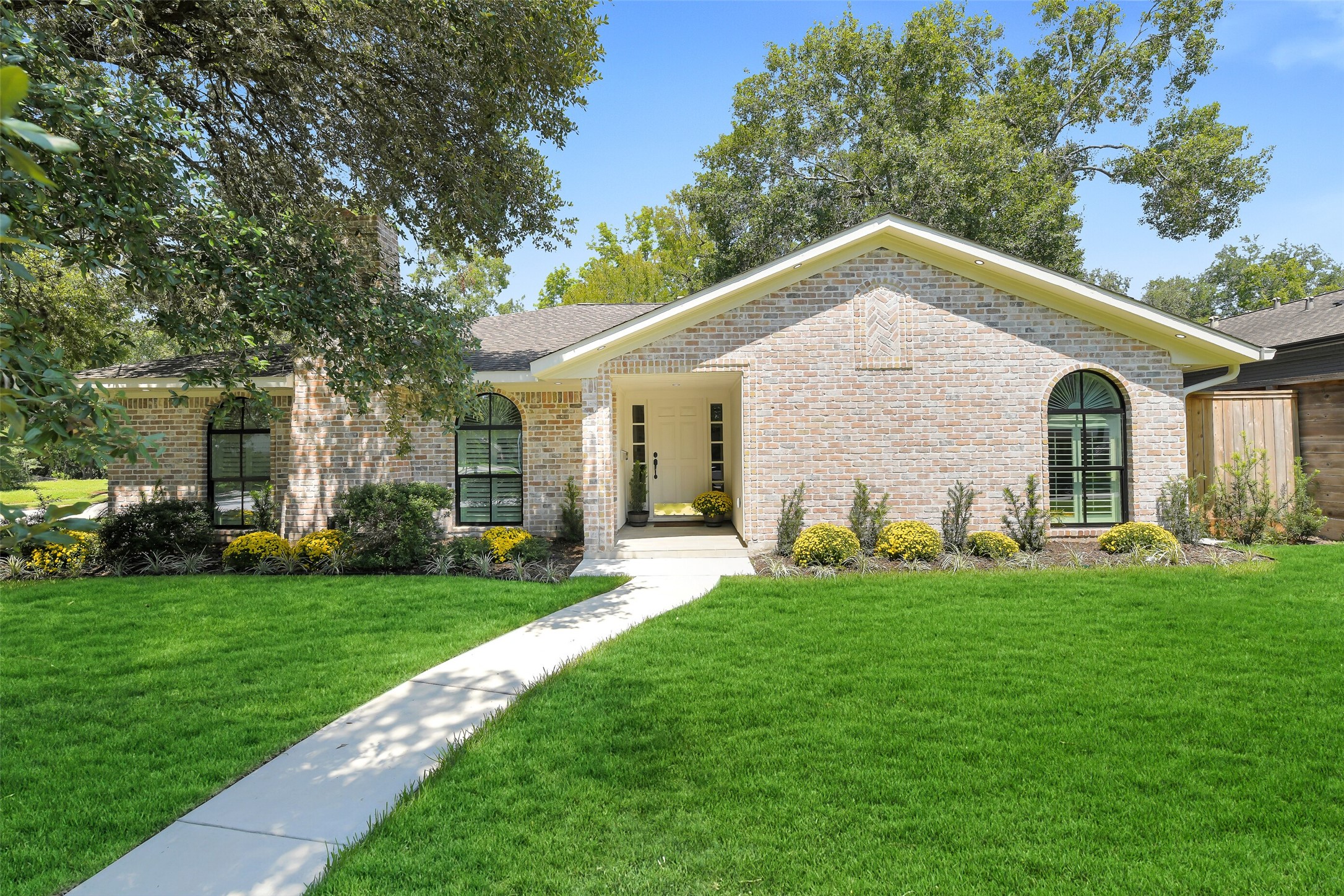 10726 Riverview Drive Property Photo 1