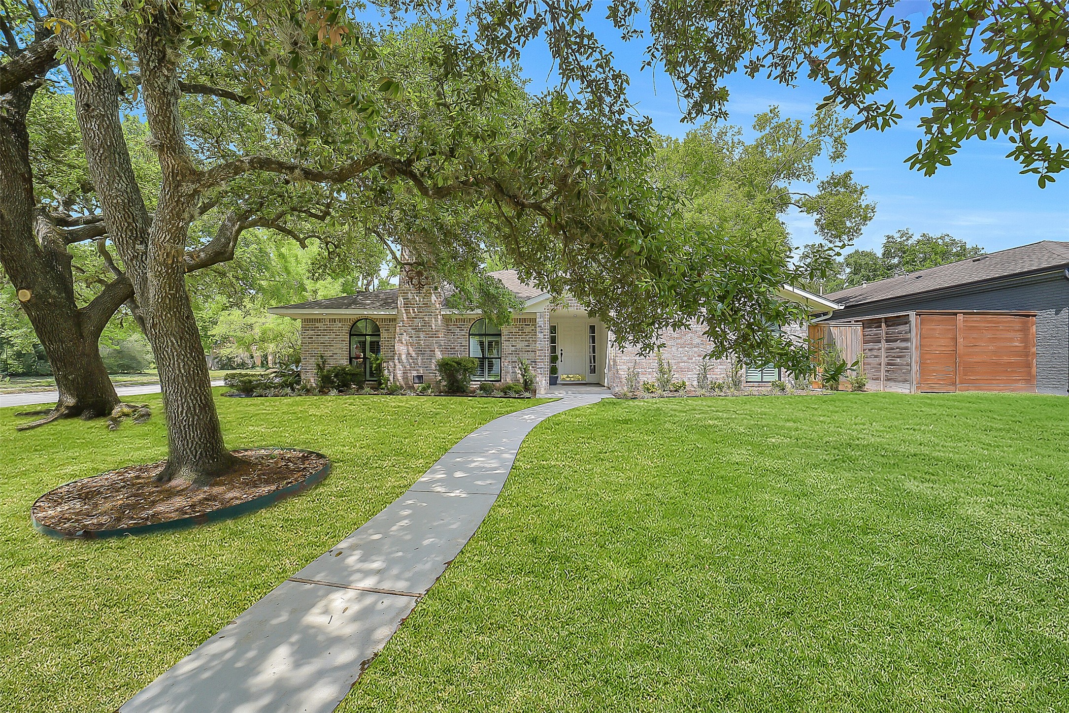 10726 Riverview Drive Property Photo 2