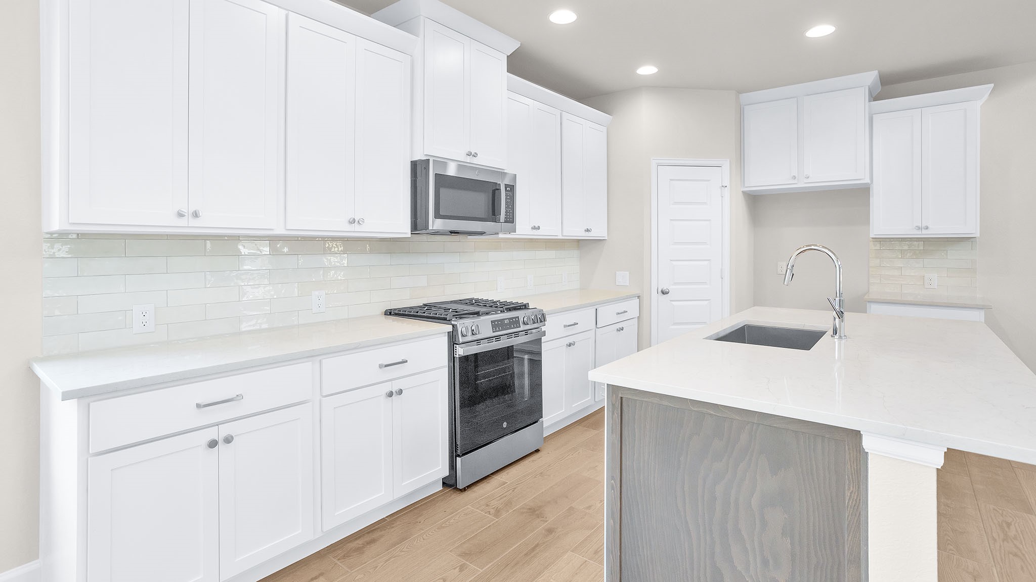 30405 Creek Valley Court Property Photo 6