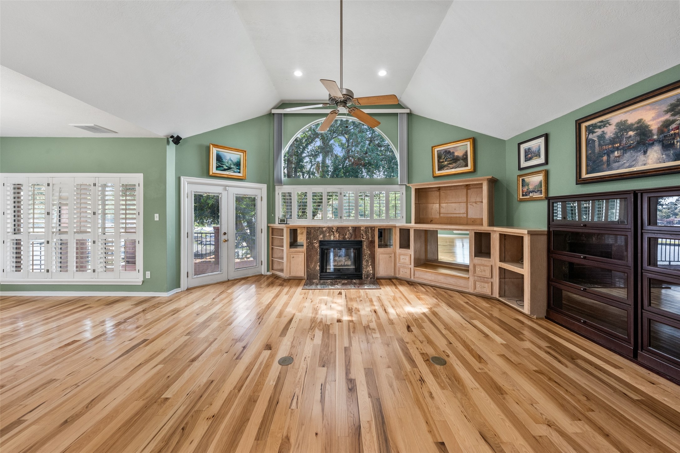 12498 Lake Vista Drive Property Photo 10