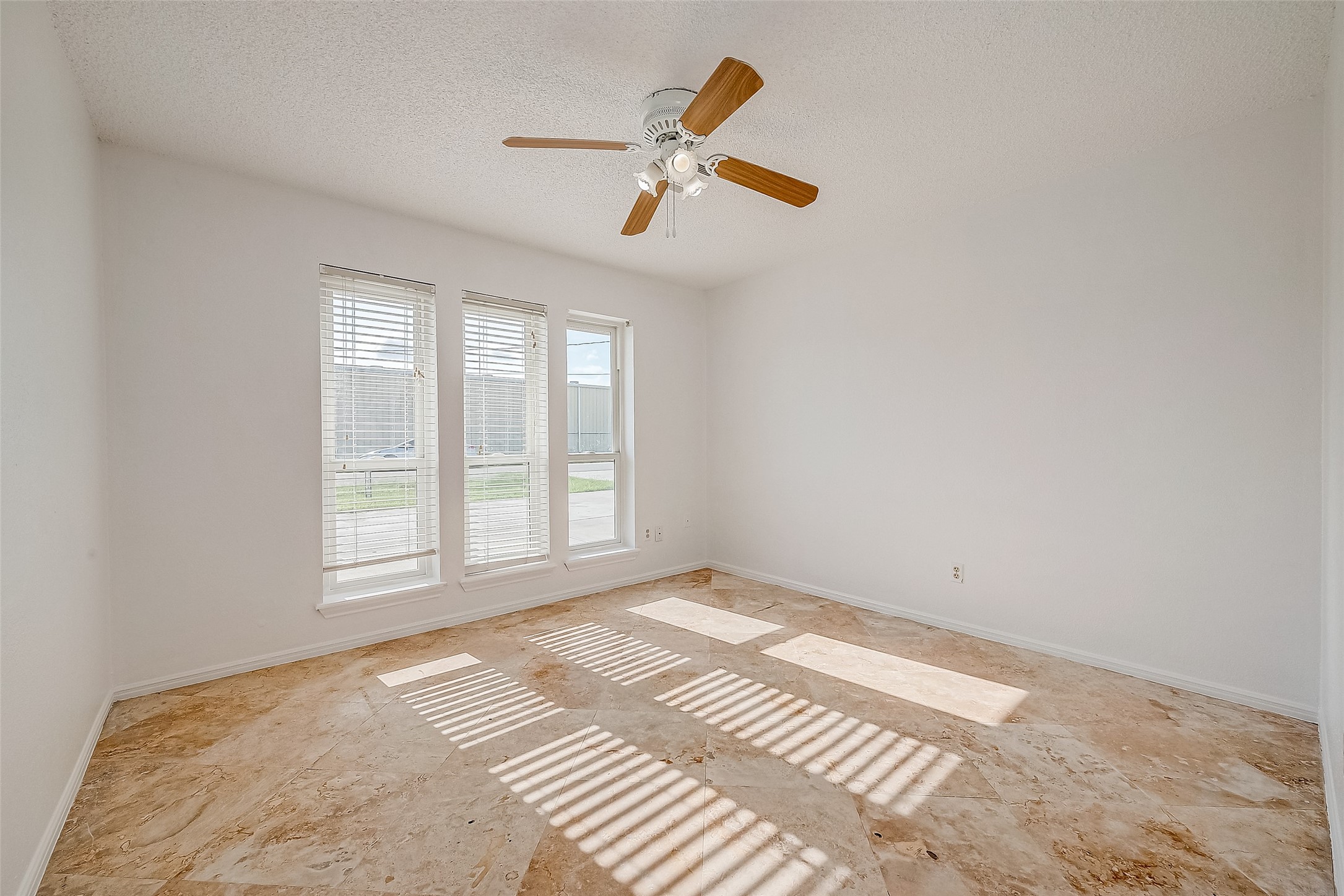2607 Charles Lane Property Photo 23