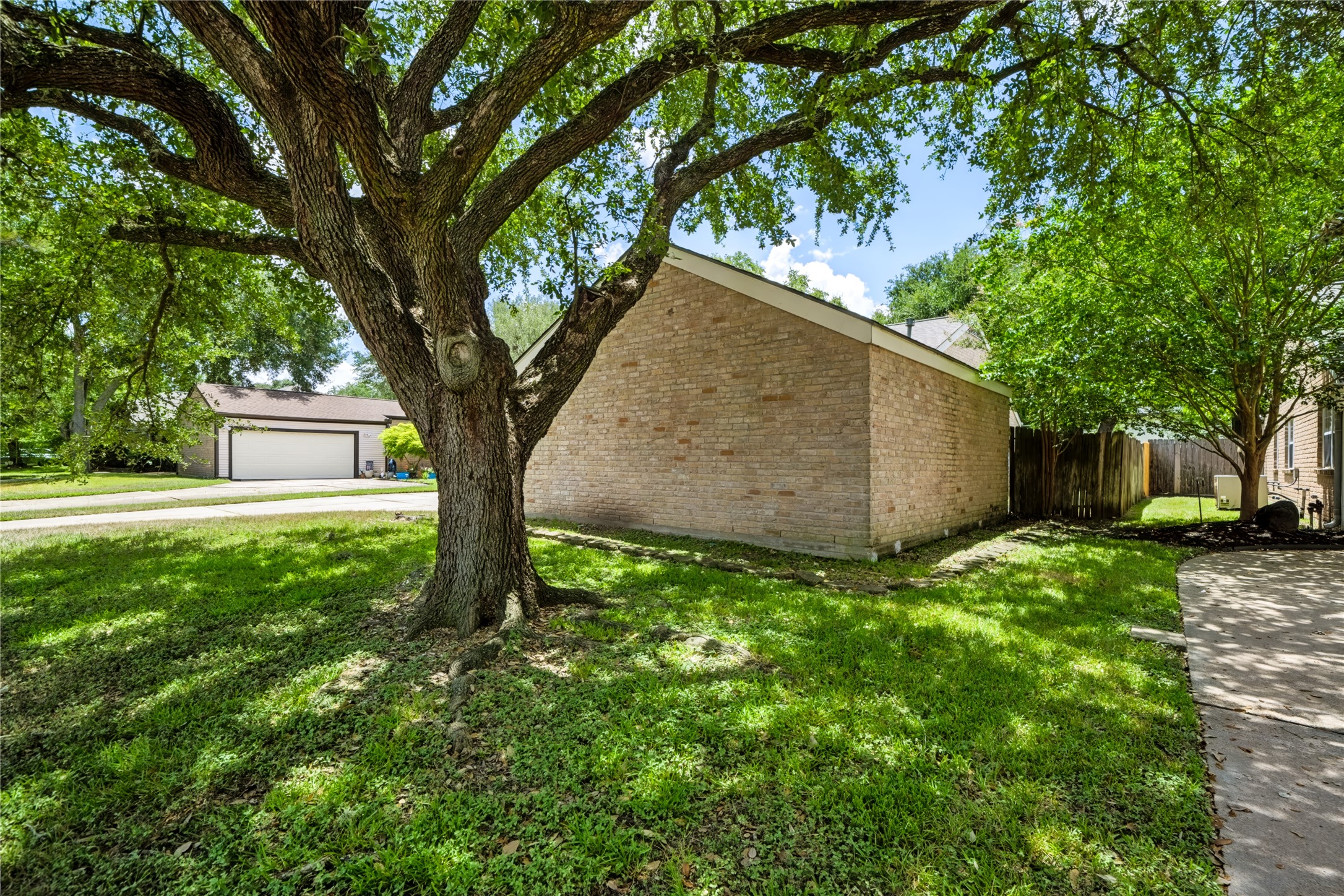 930 Mesa Terrace Drive Property Photo 2