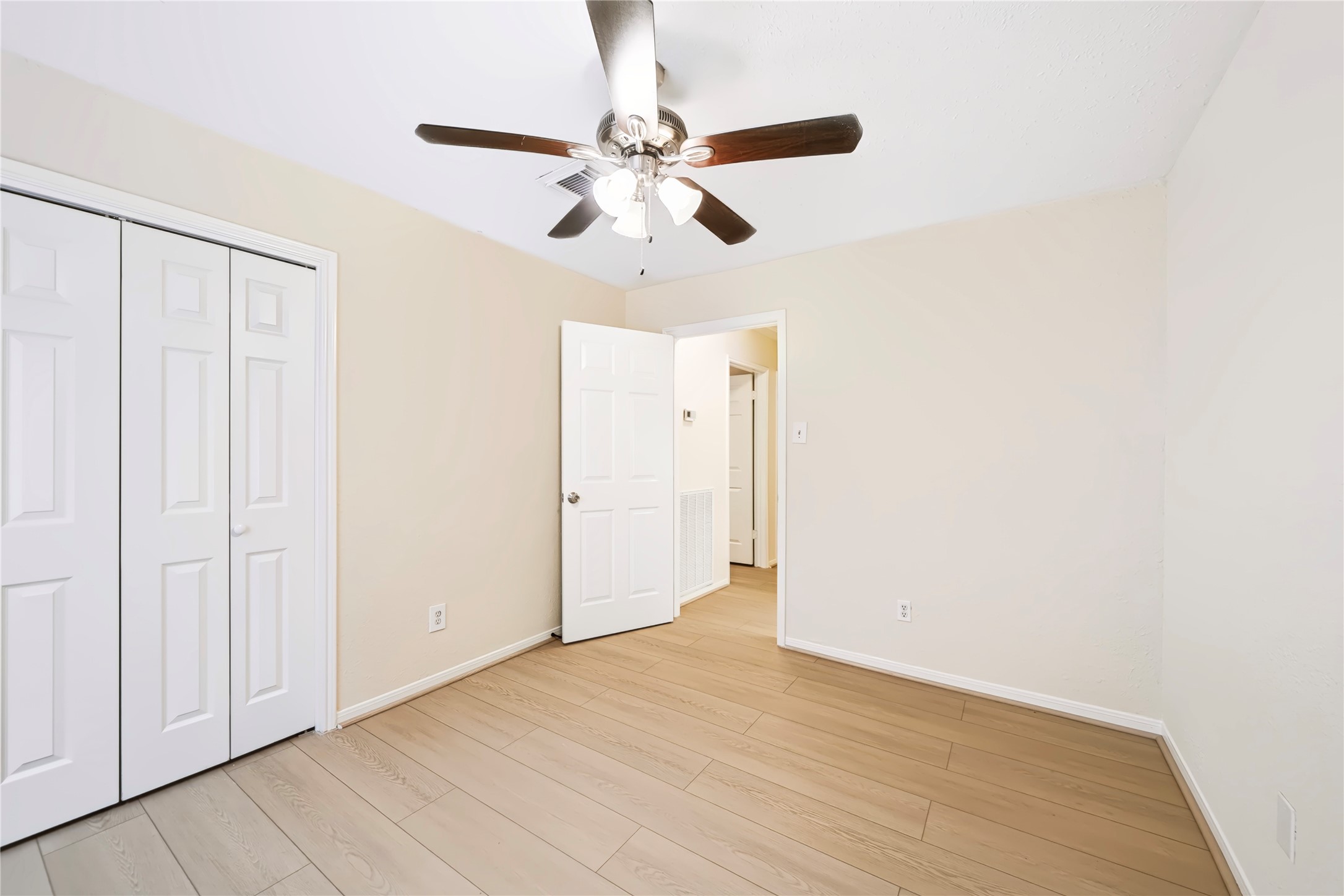 930 Mesa Terrace Drive Property Photo 15