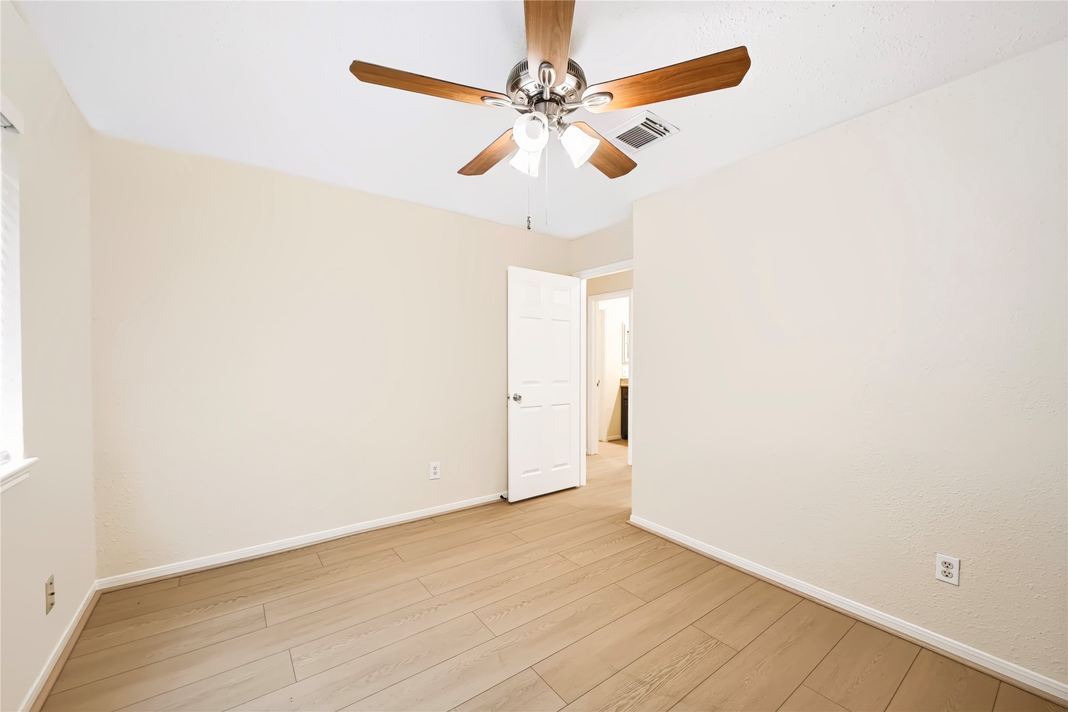 930 Mesa Terrace Drive Property Photo 17