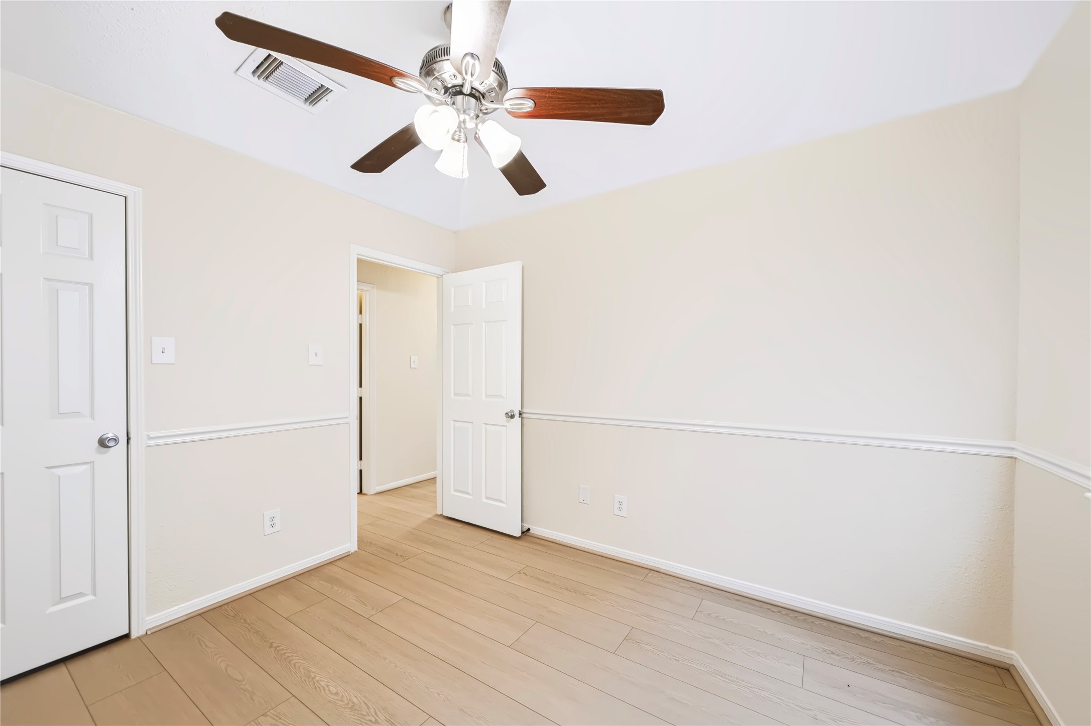 930 Mesa Terrace Drive Property Photo 19