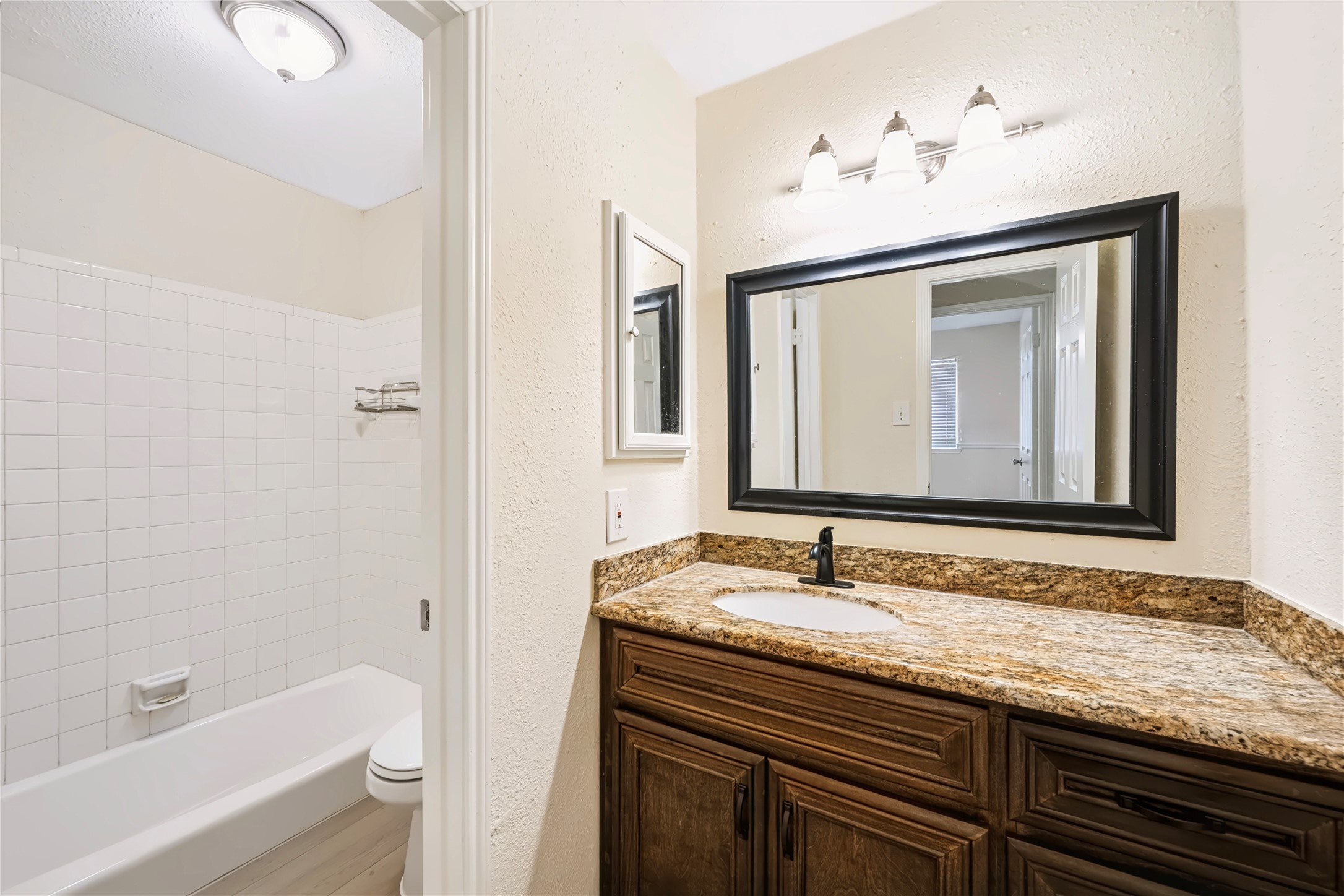 930 Mesa Terrace Drive Property Photo 20