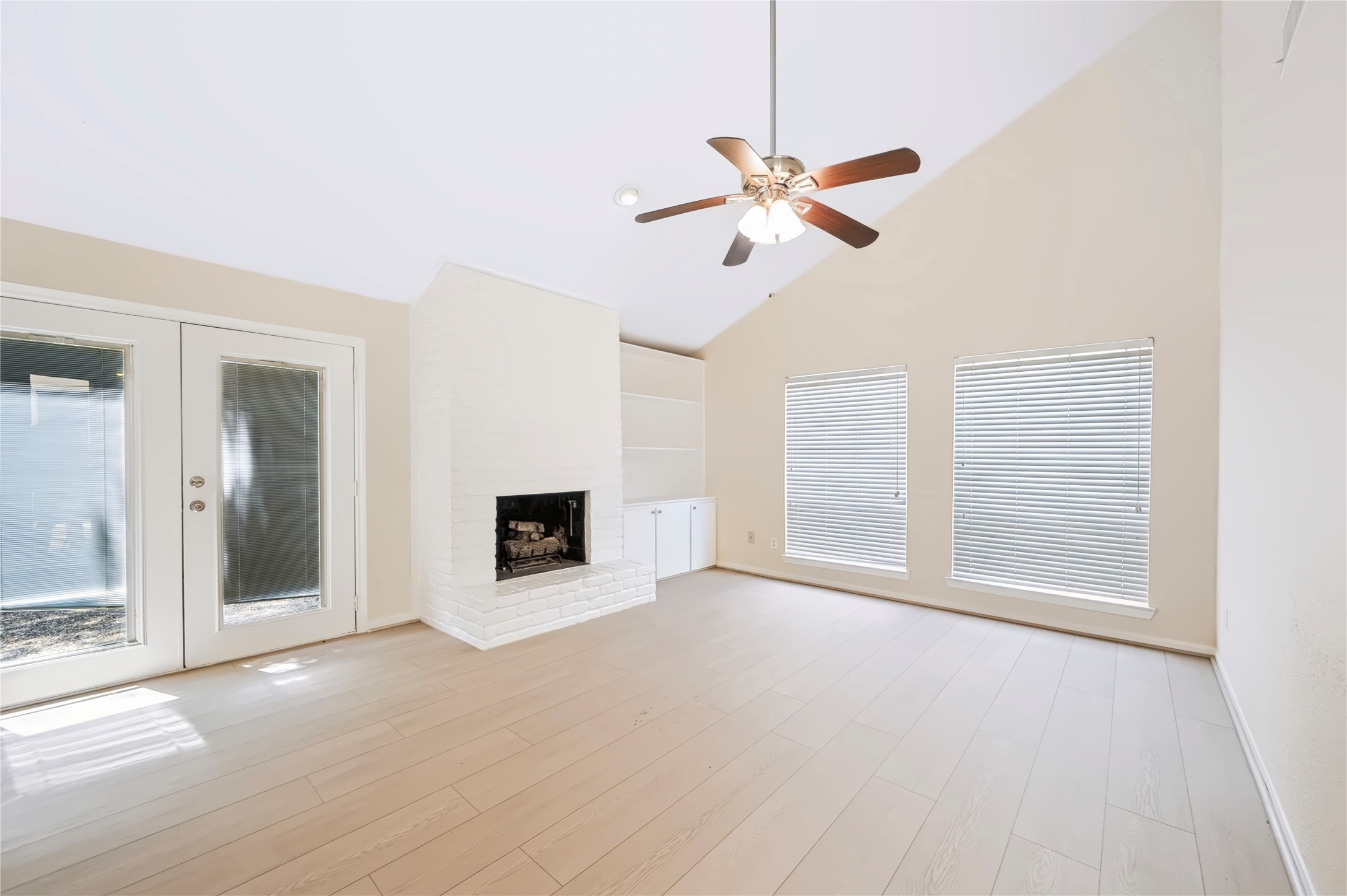 930 Mesa Terrace Drive Property Photo 23