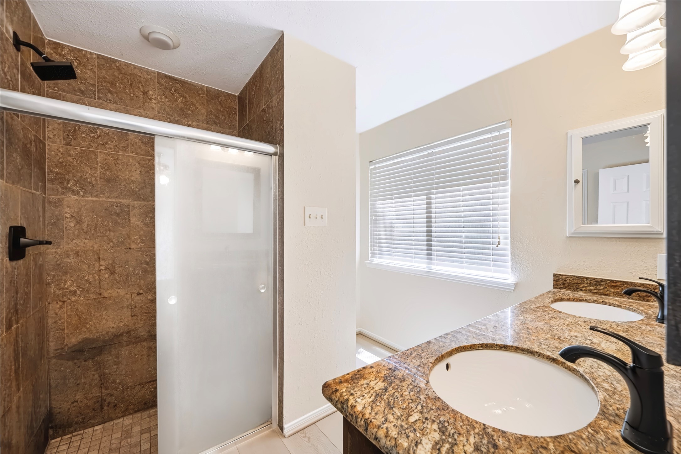930 Mesa Terrace Drive Property Photo 30