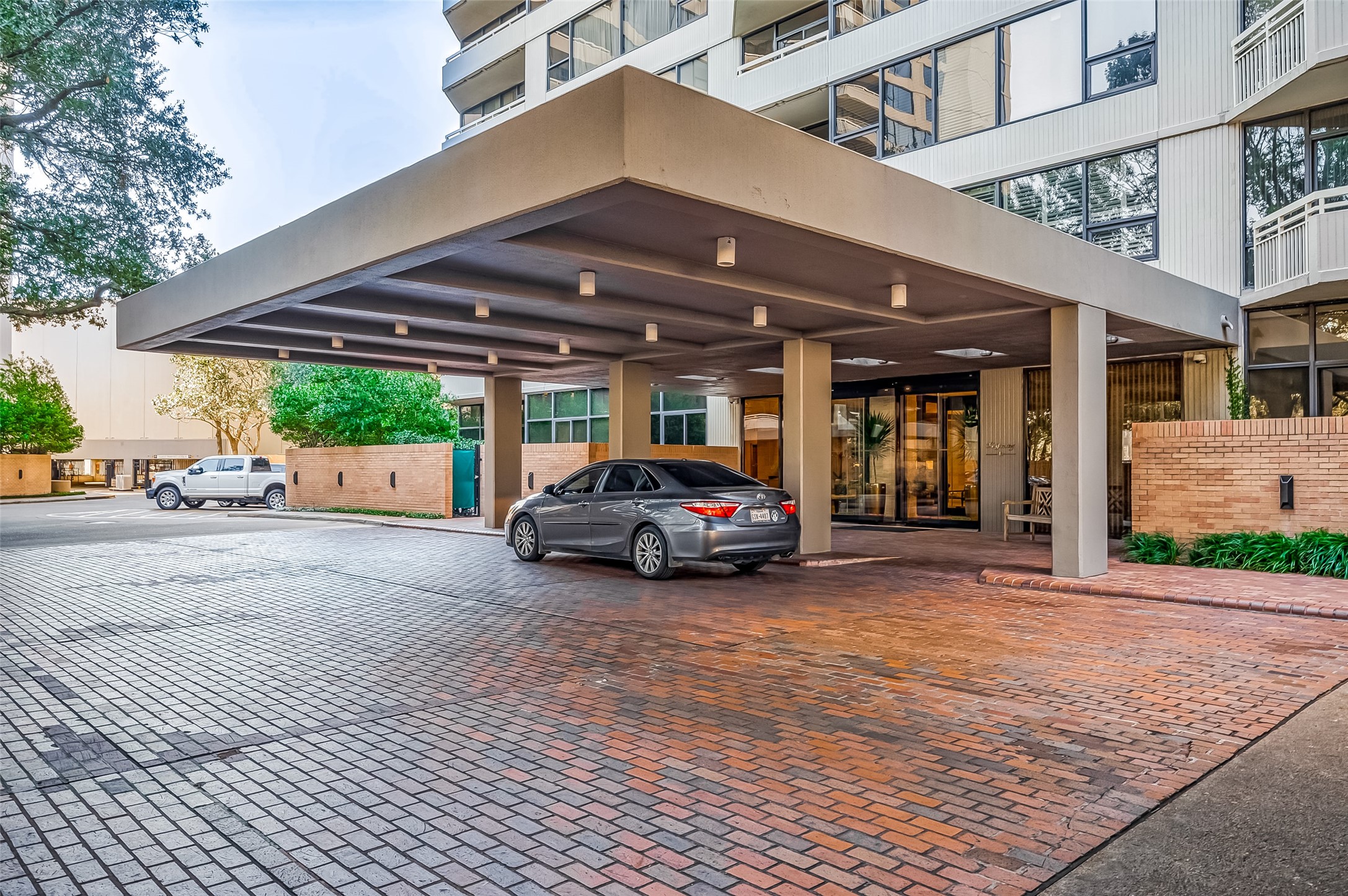 14 Greenway Plaza 6p Property Photo 25