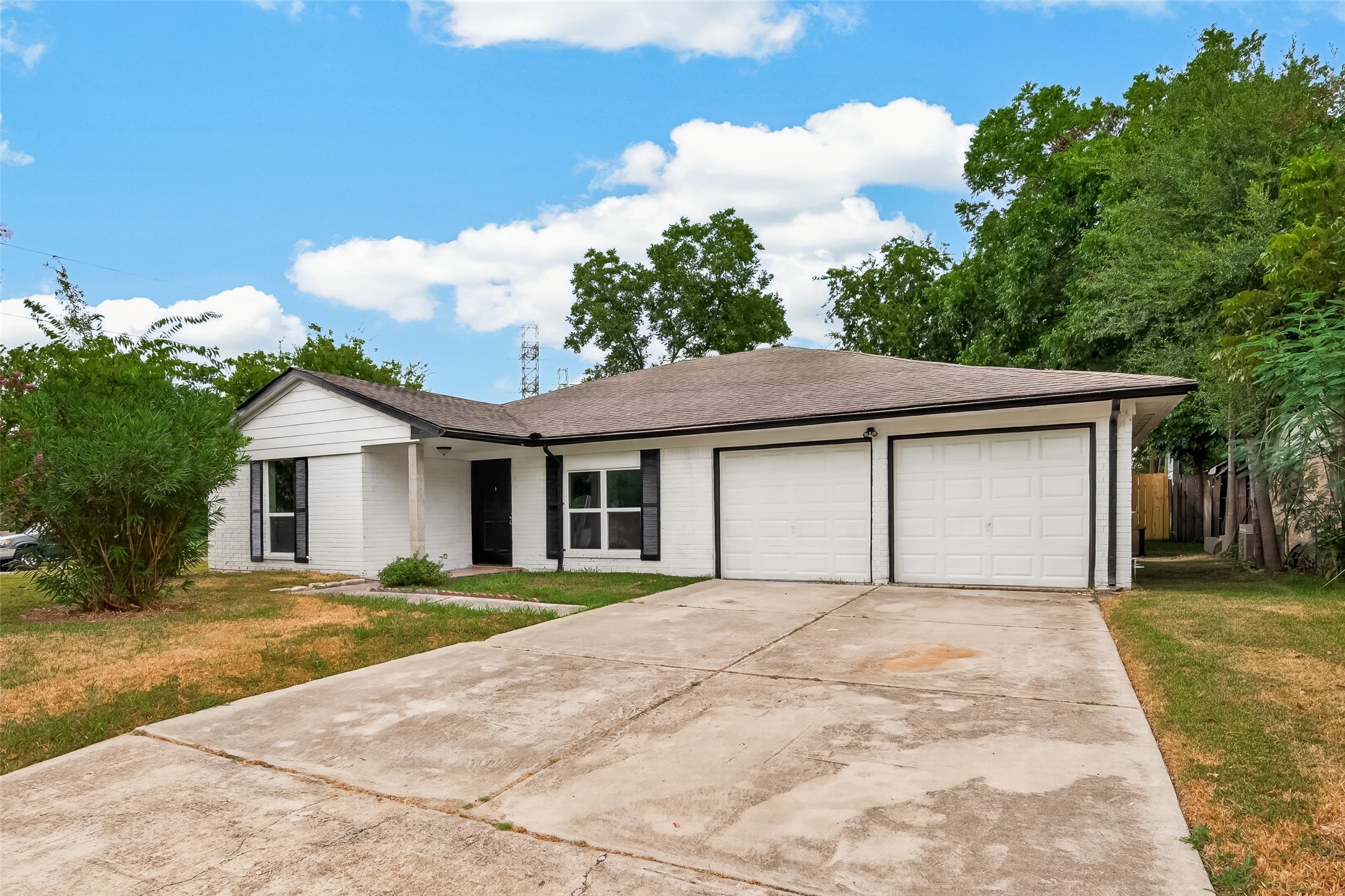 11434 Sharpview Drive Property Photo 1