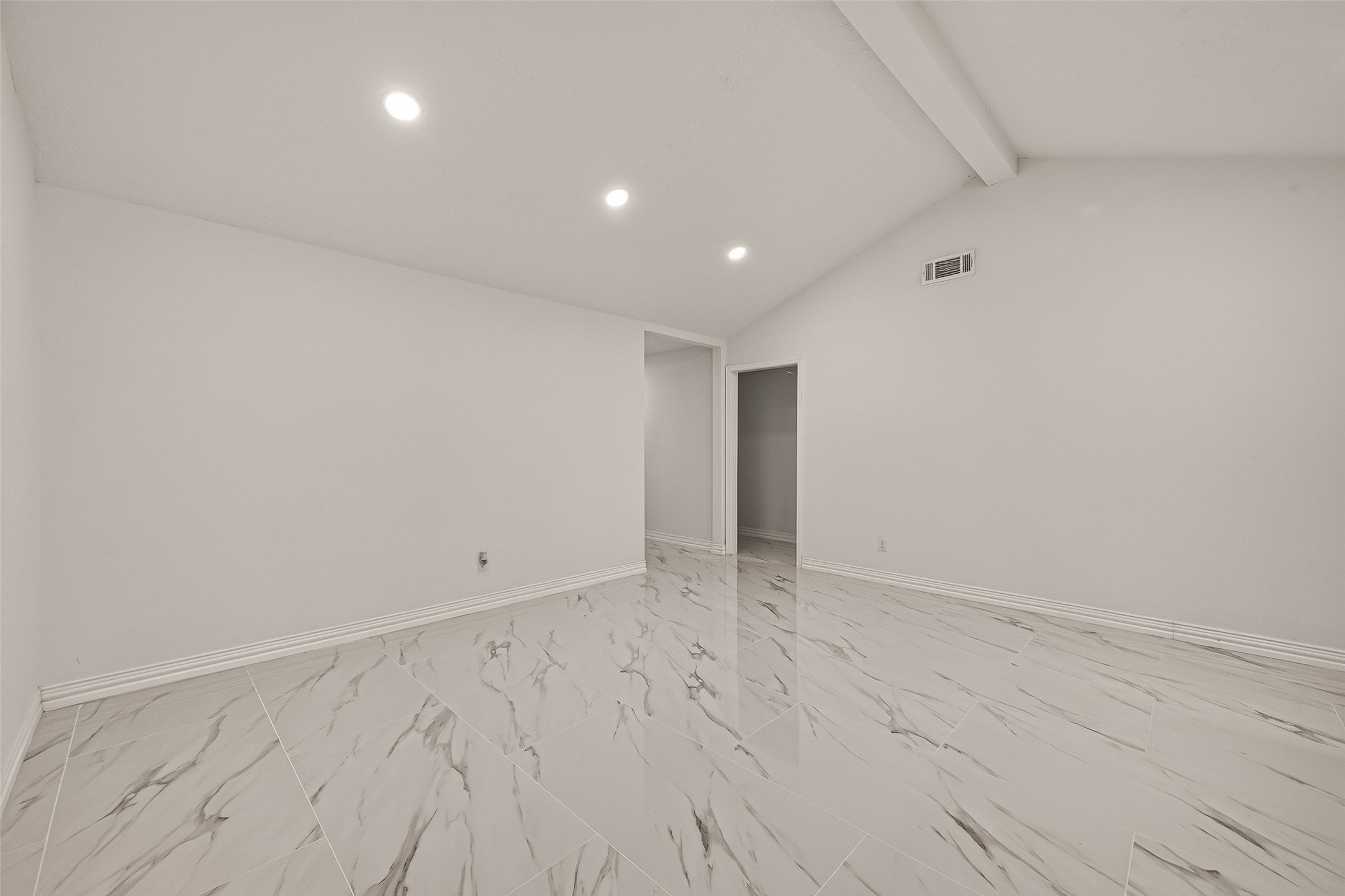 11434 Sharpview Drive Property Photo 9