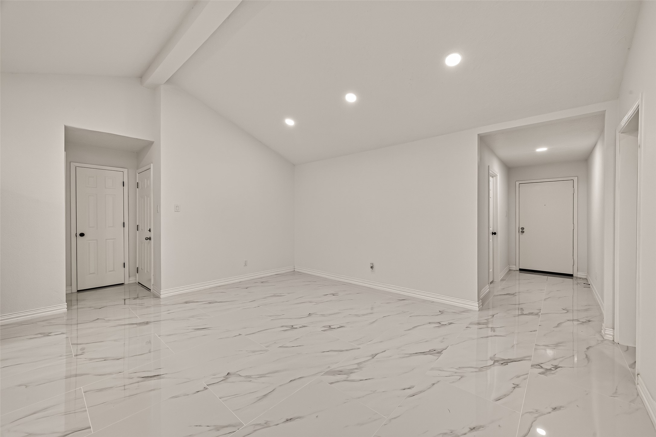 11434 Sharpview Drive Property Photo 10