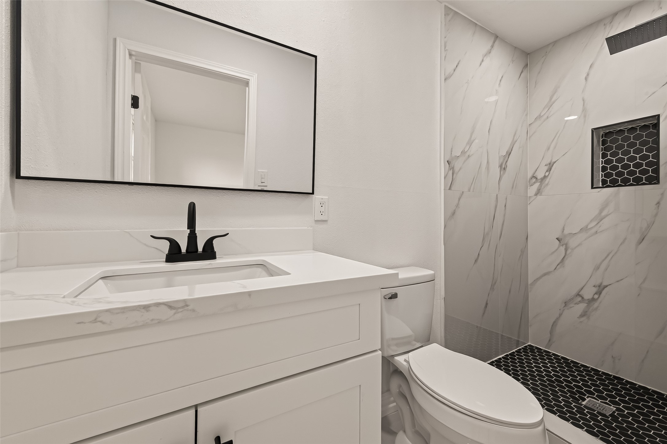 11434 Sharpview Drive Property Photo 14