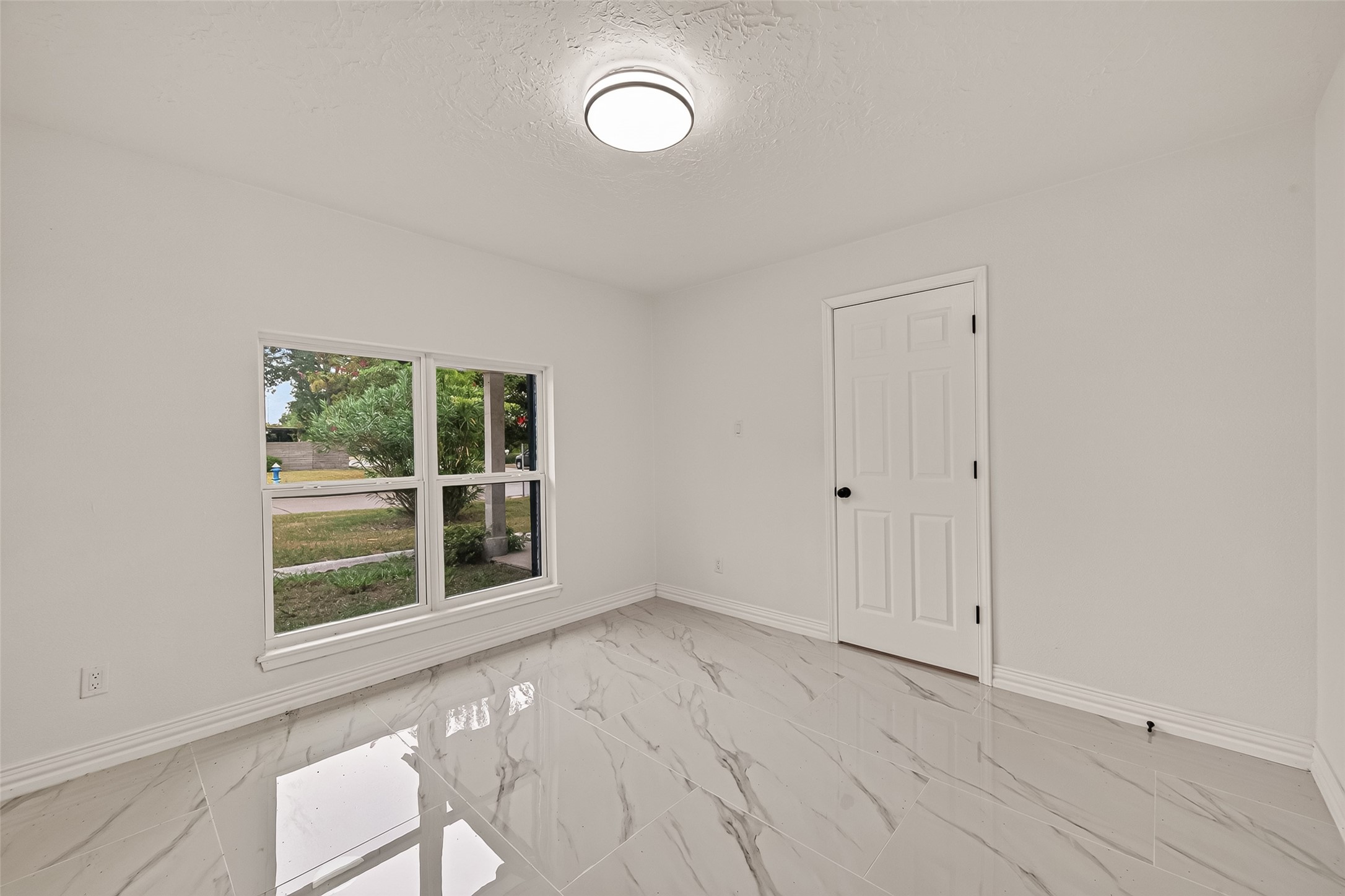 11434 Sharpview Drive Property Photo 15