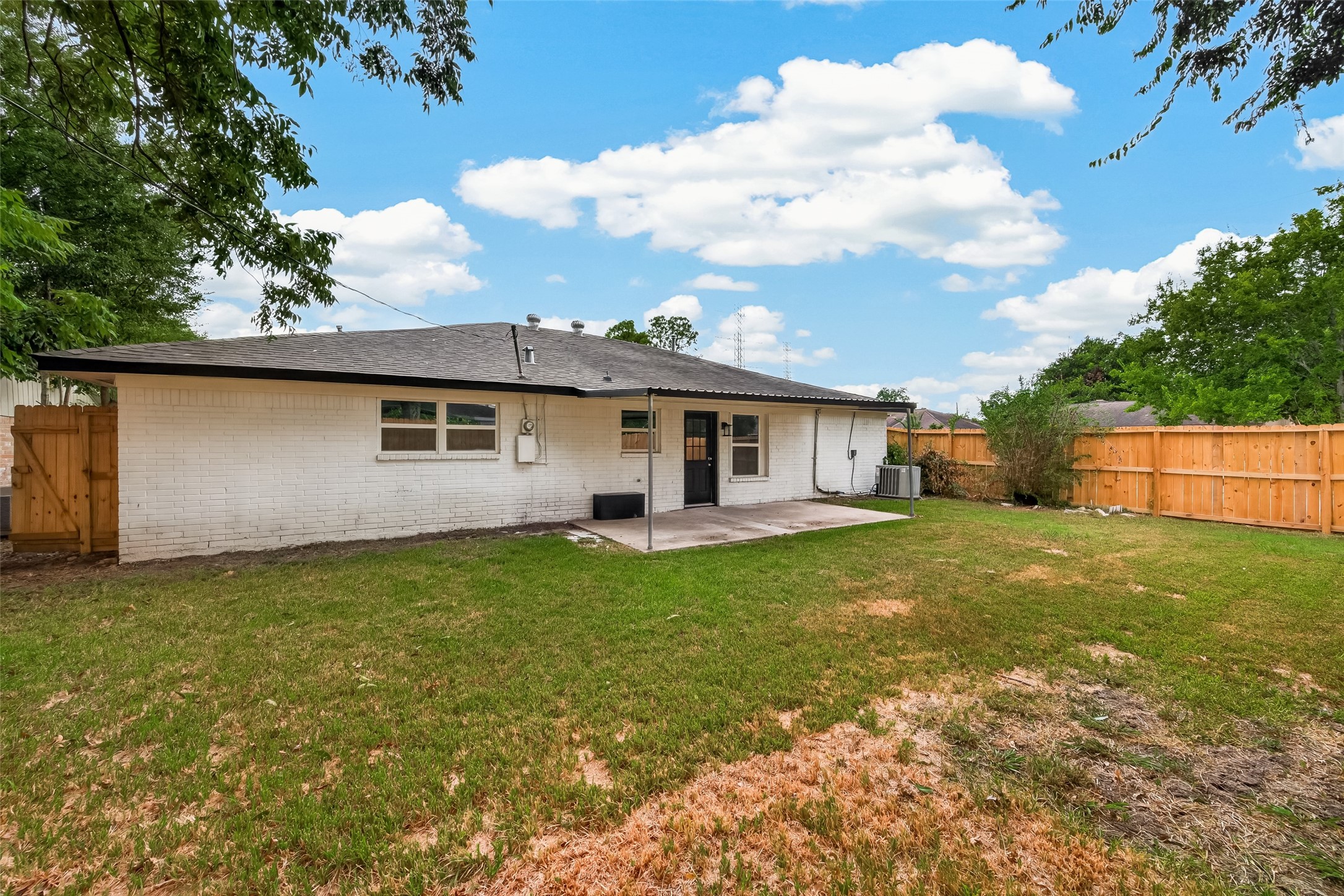 11434 Sharpview Drive Property Photo 24