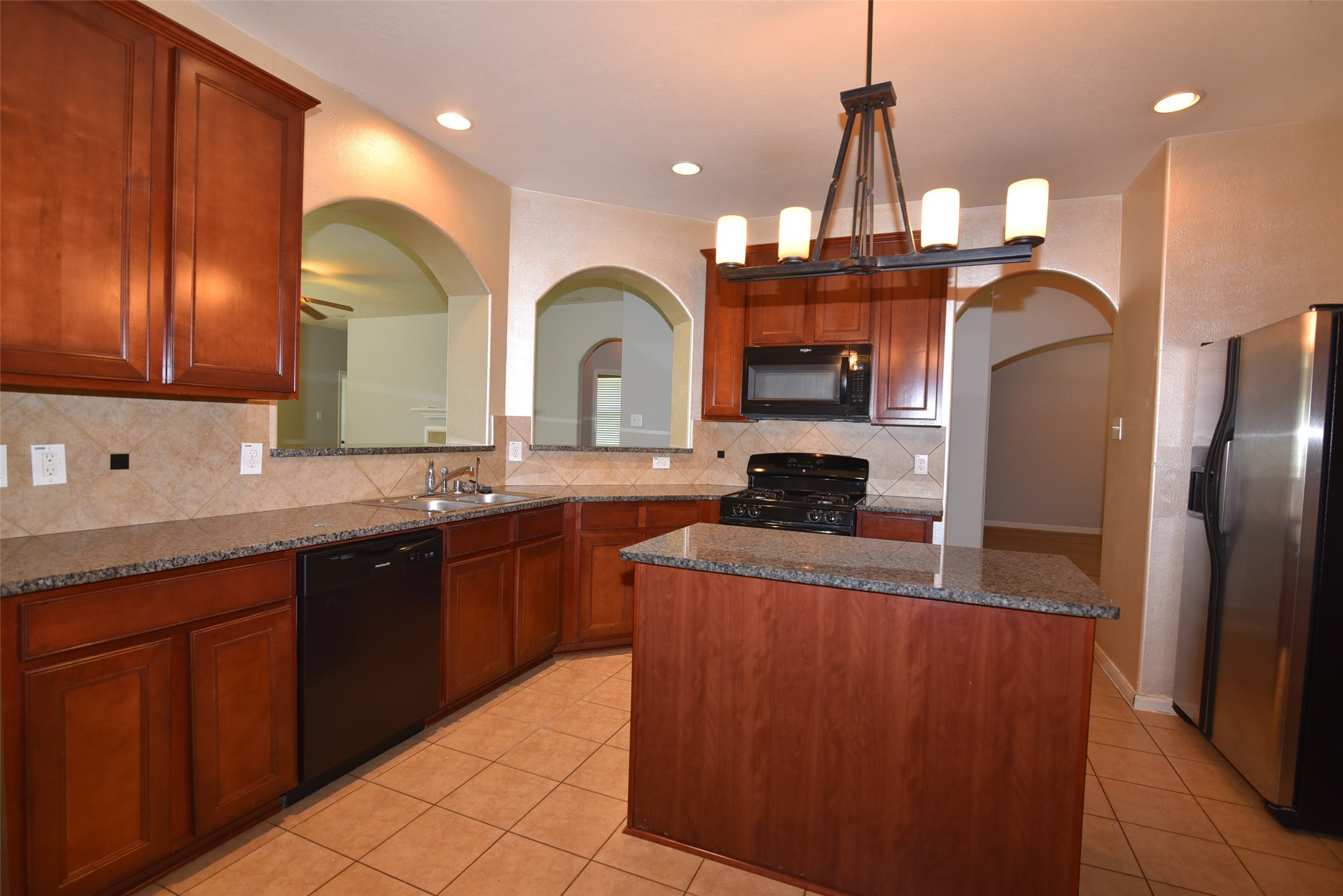 7927 Cardinal Landing Lane Property Photo 5