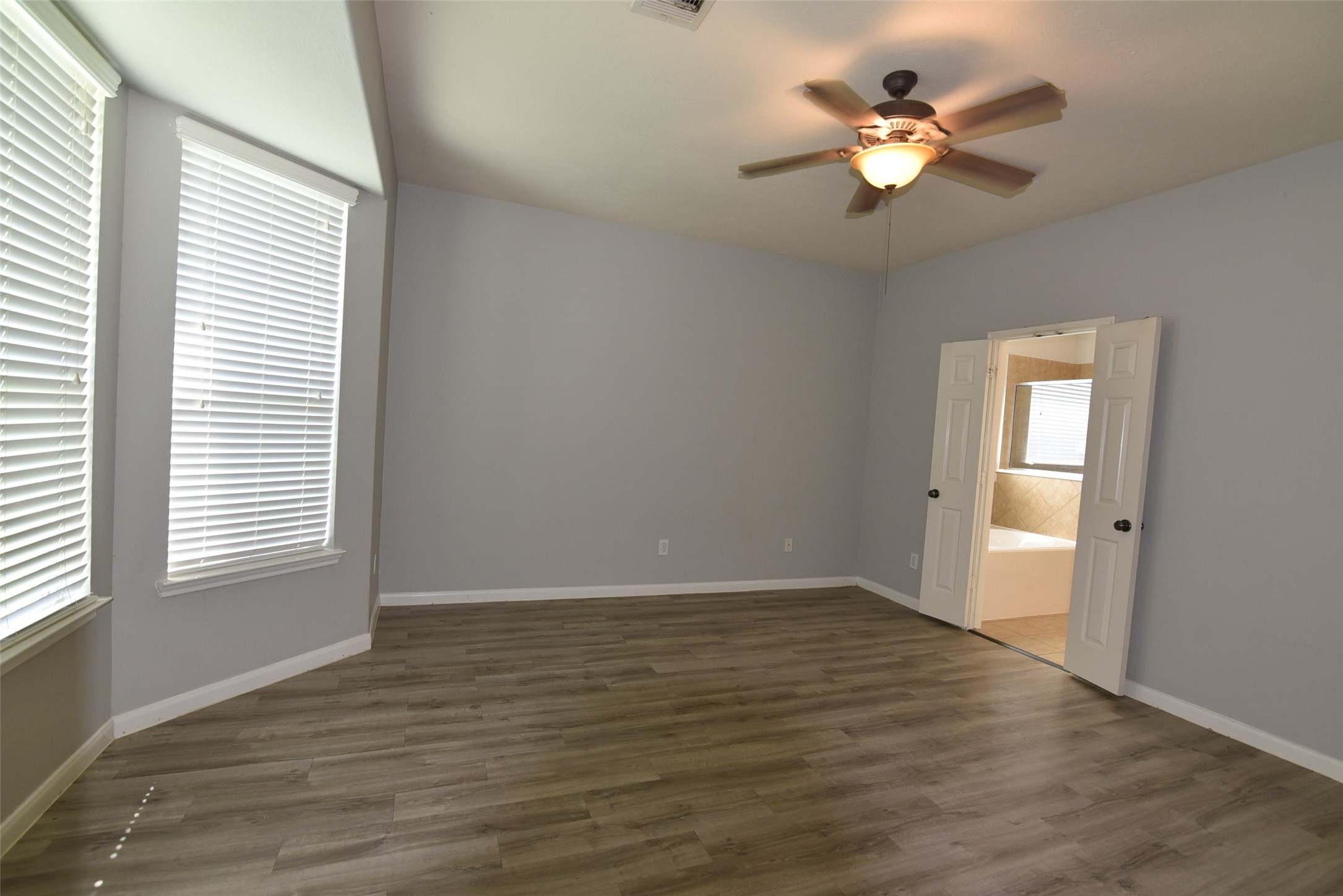7927 Cardinal Landing Lane Property Photo 16