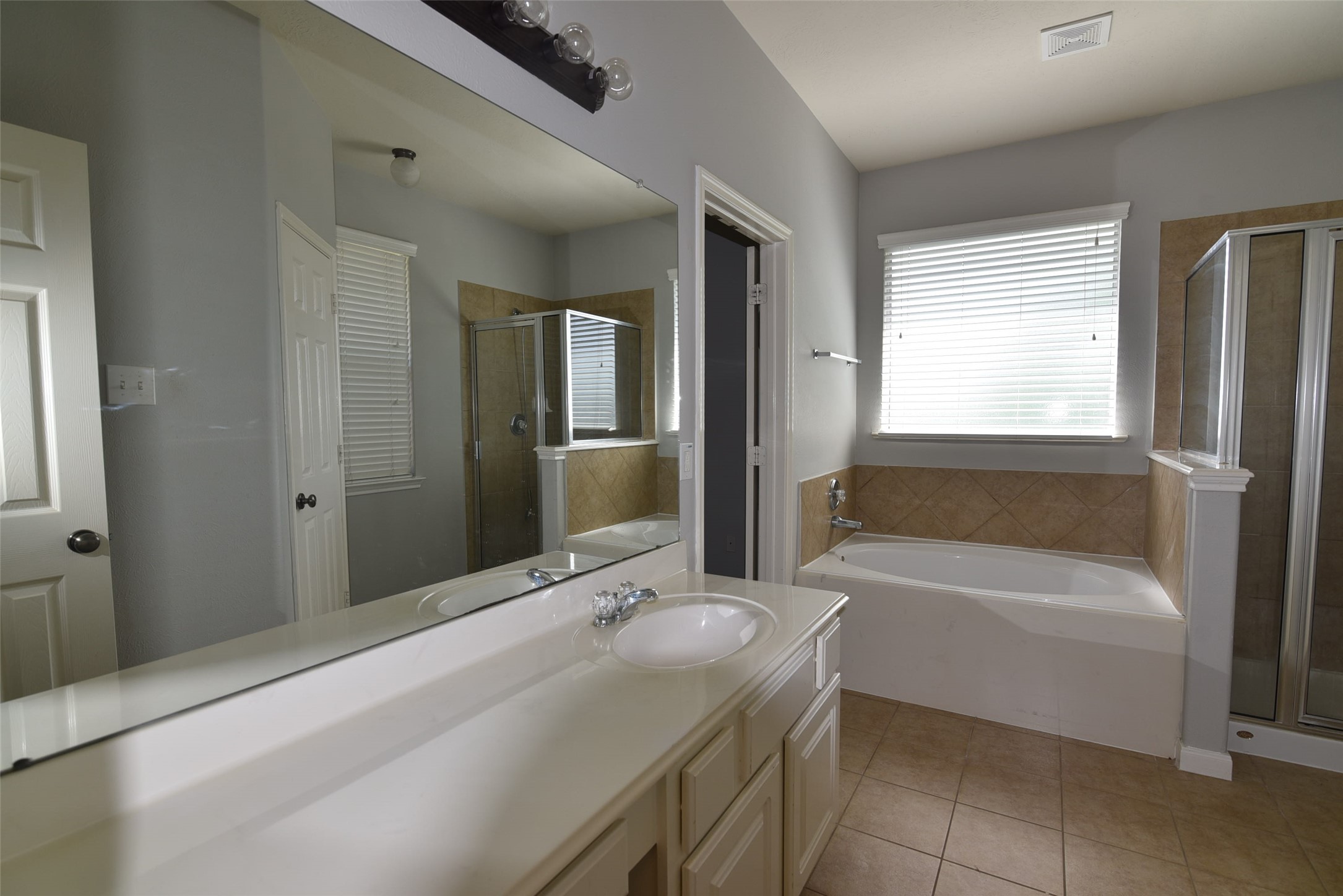 7927 Cardinal Landing Lane Property Photo 17