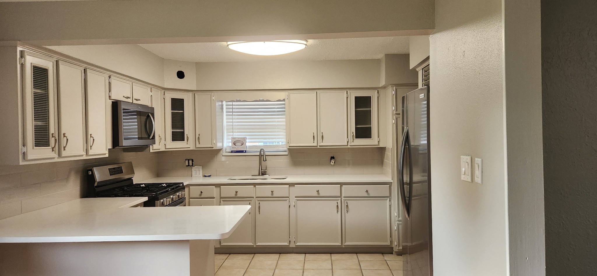 1807 Angeline Street Property Photo 4