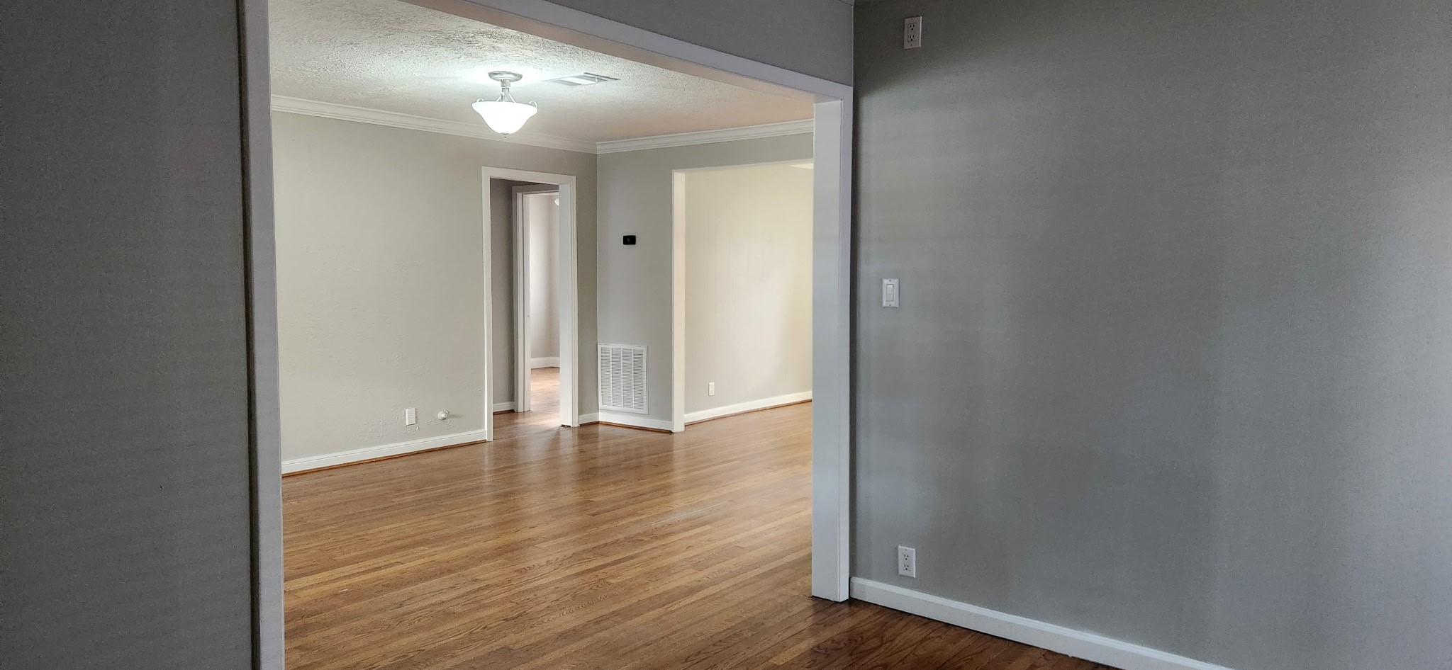 1807 Angeline Street Property Photo 6