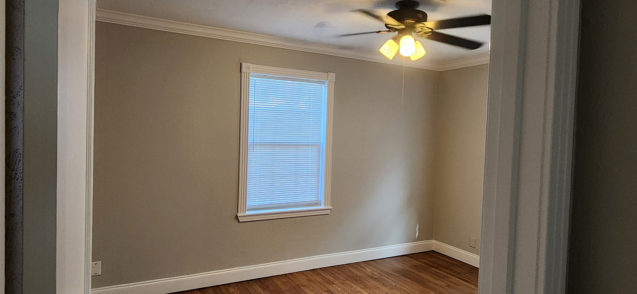 1807 Angeline Street Property Photo 9