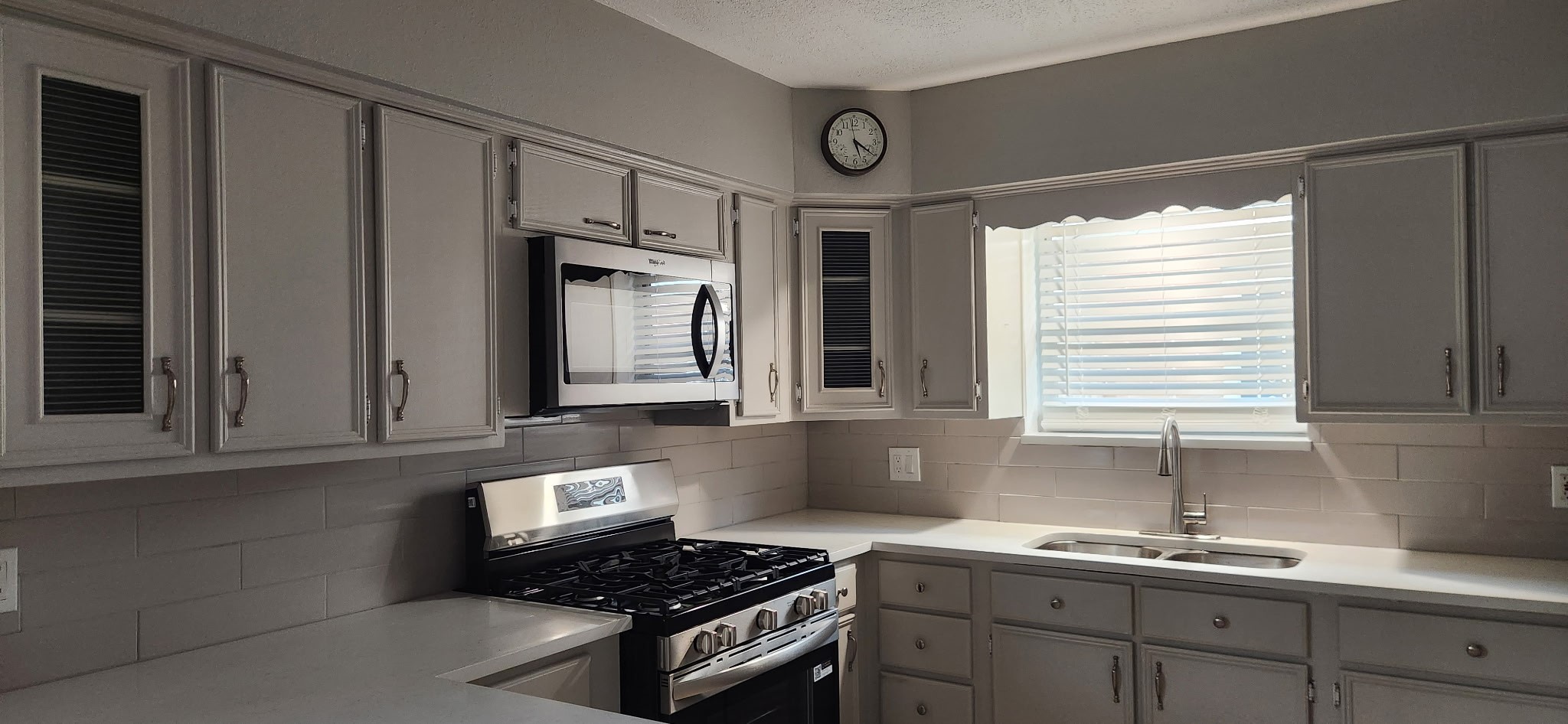 1807 Angeline Street Property Photo 16