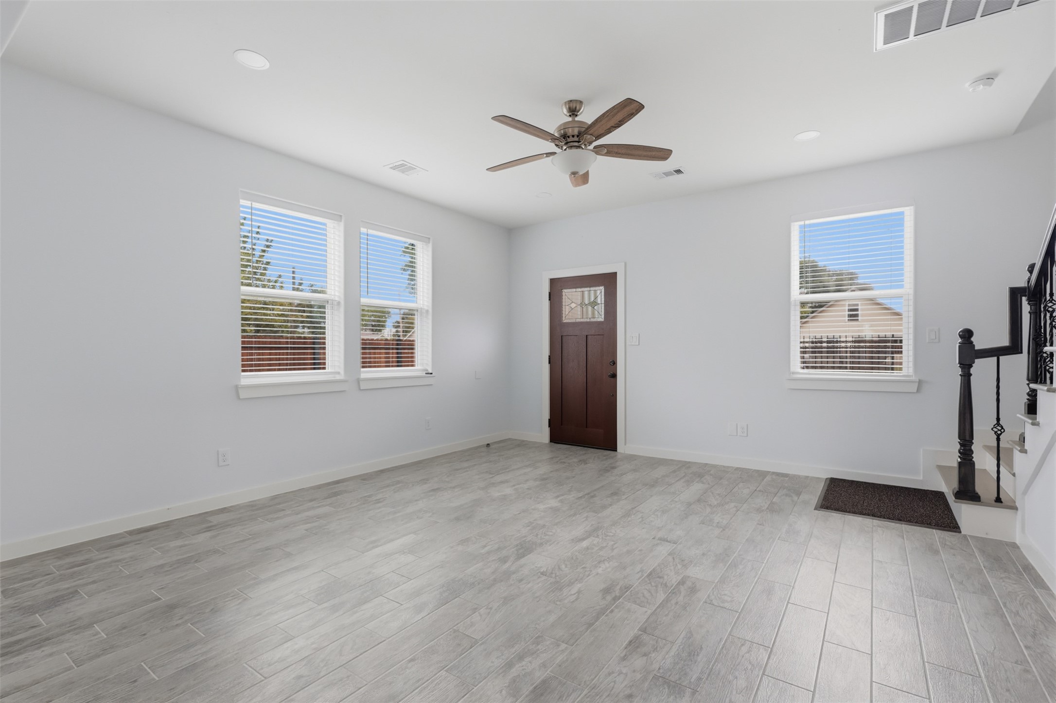 913 Turner Drive B Property Photo 5