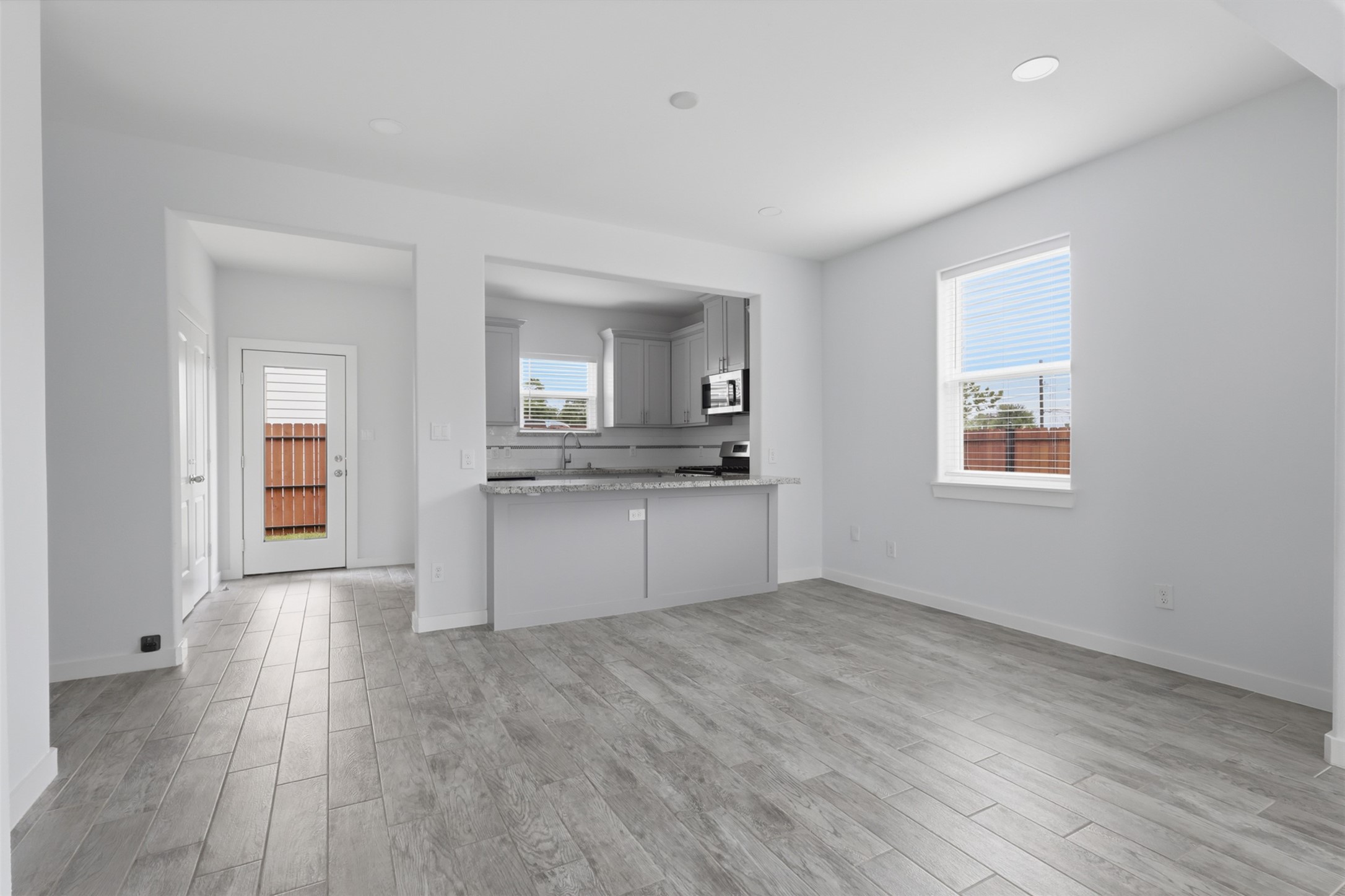 913 Turner Drive B Property Photo 6