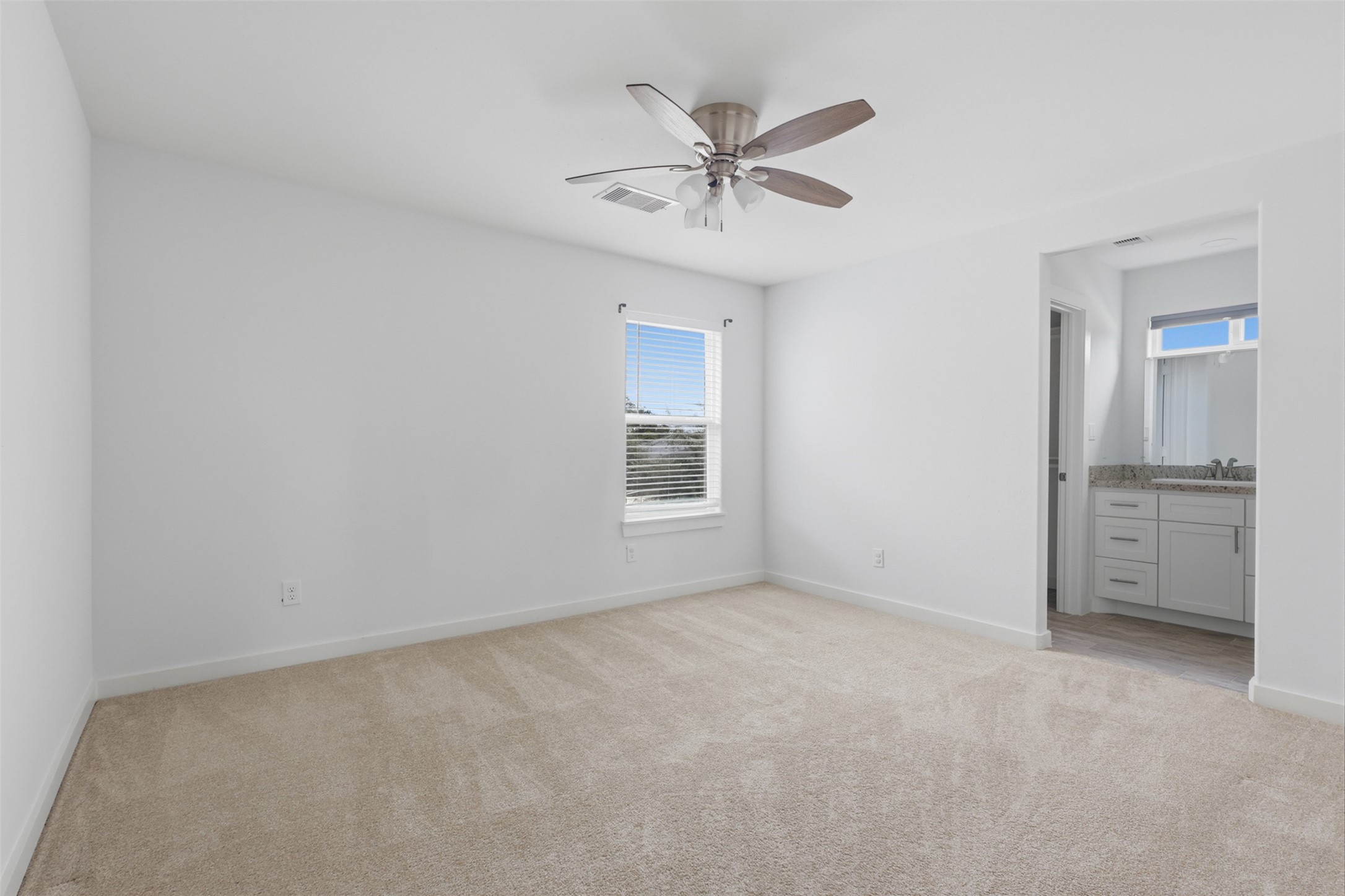 913 Turner Drive B Property Photo 11