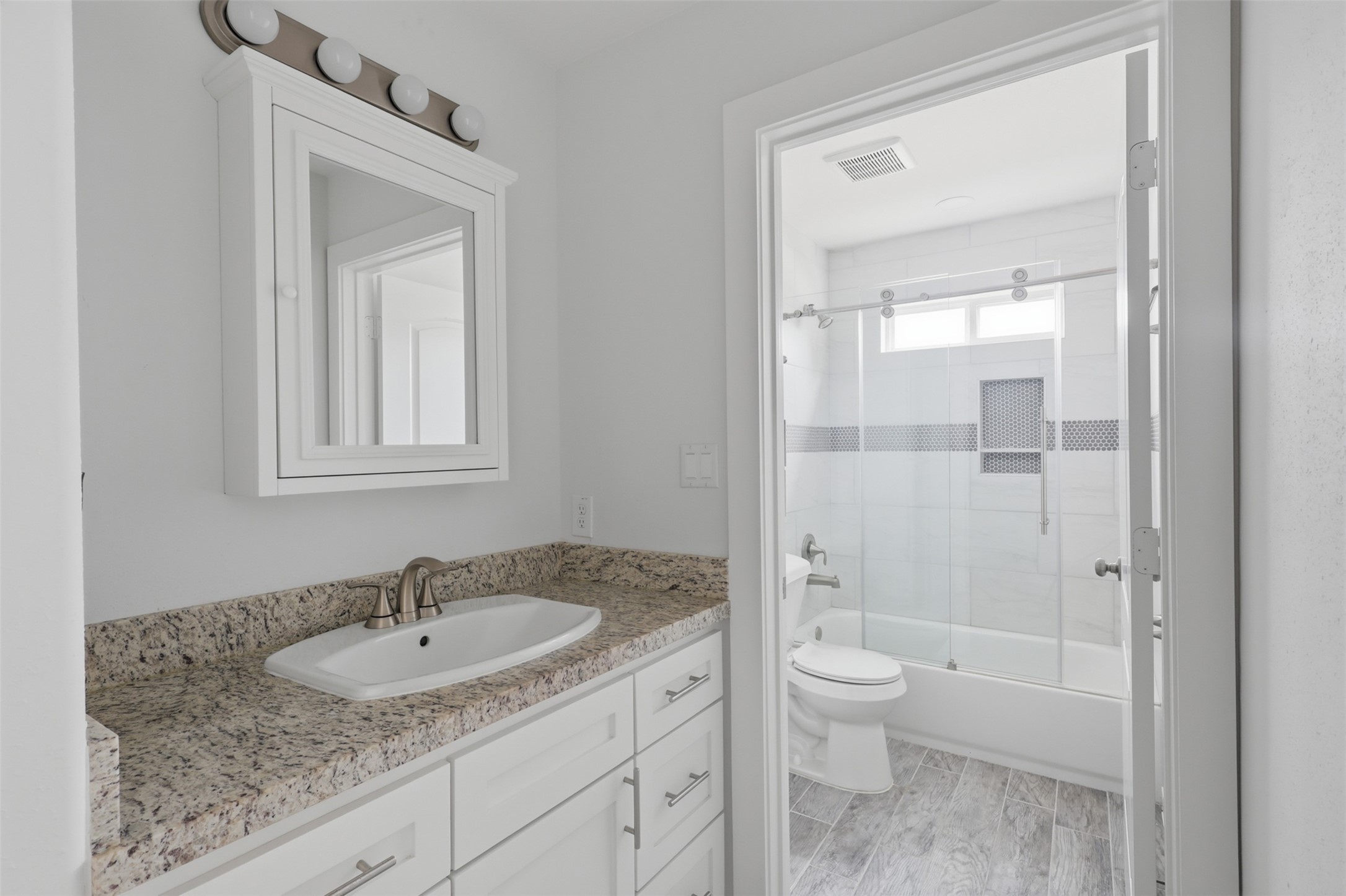 913 Turner Drive B Property Photo 15