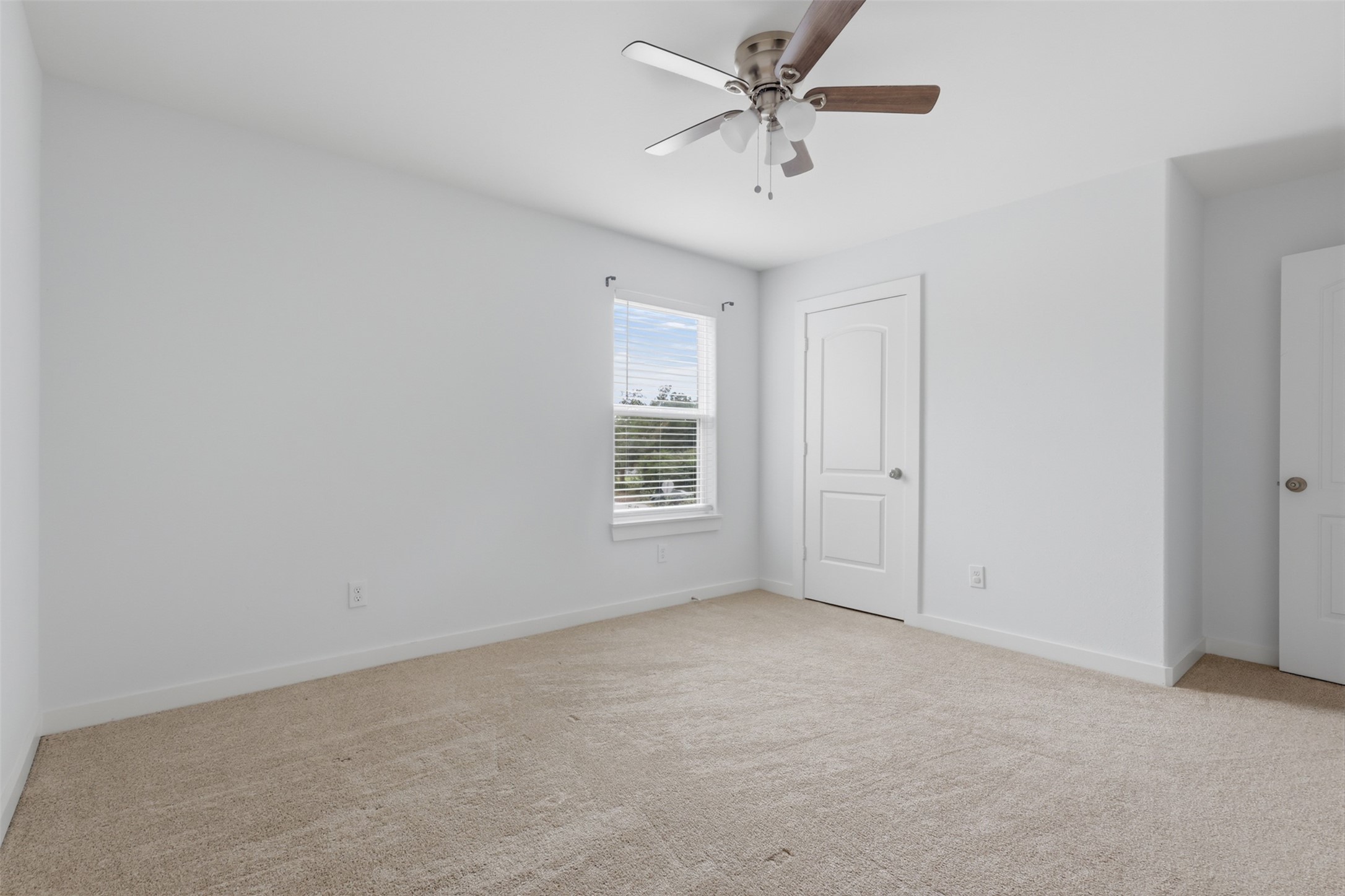 913 Turner Drive B Property Photo 17