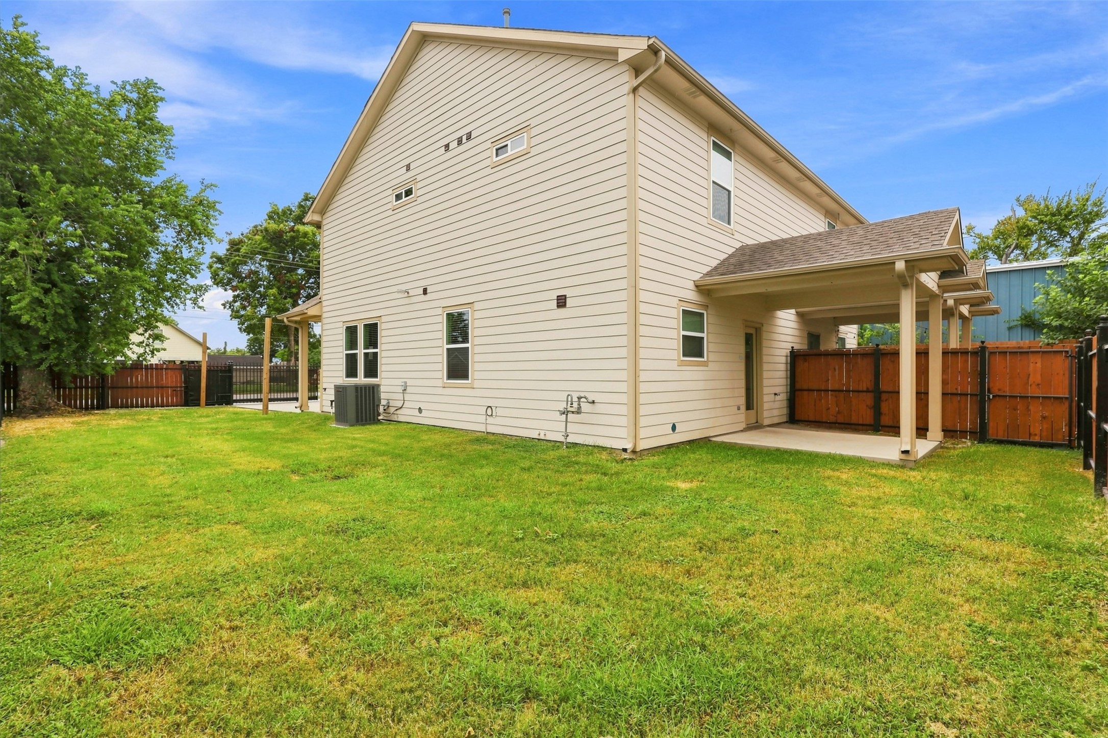 913 Turner Drive B Property Photo 22