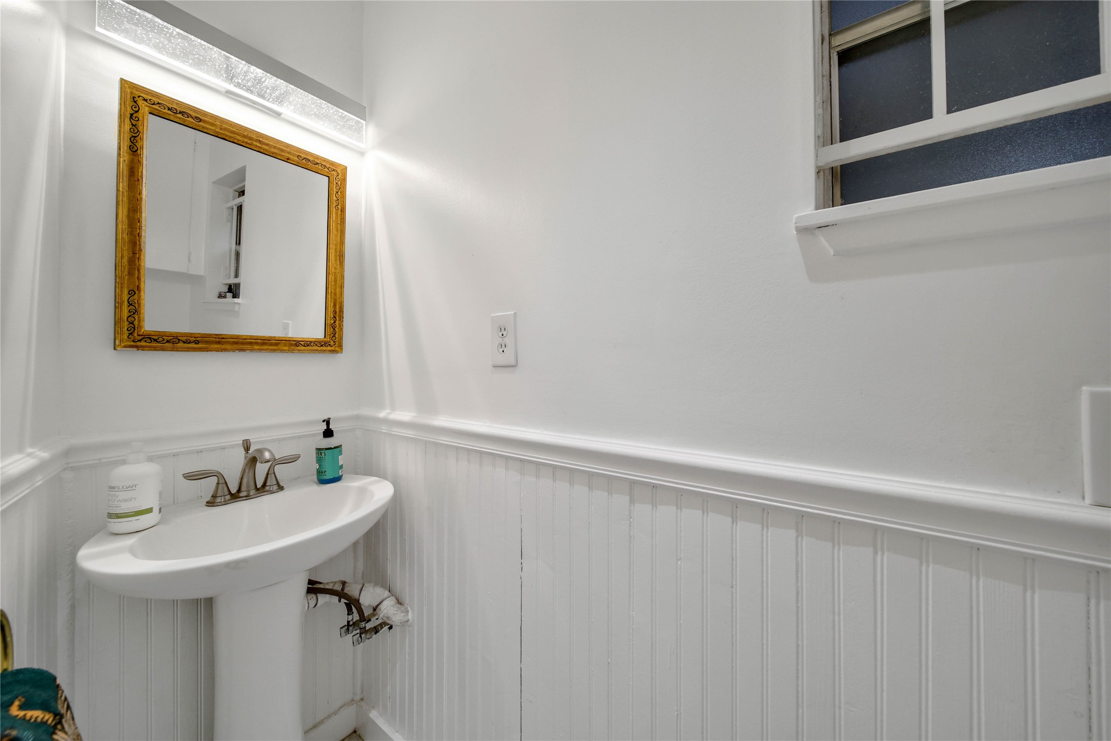 1030 Chantilly Lane Property Photo 30