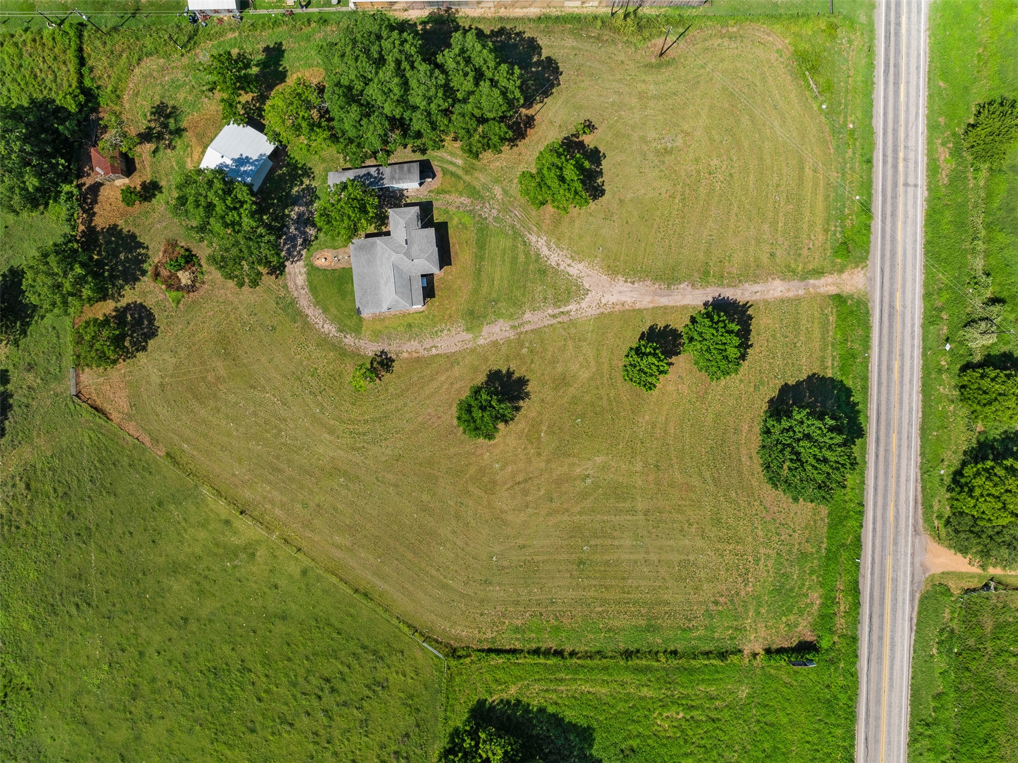 1619 Tx-237 Property Photo 3