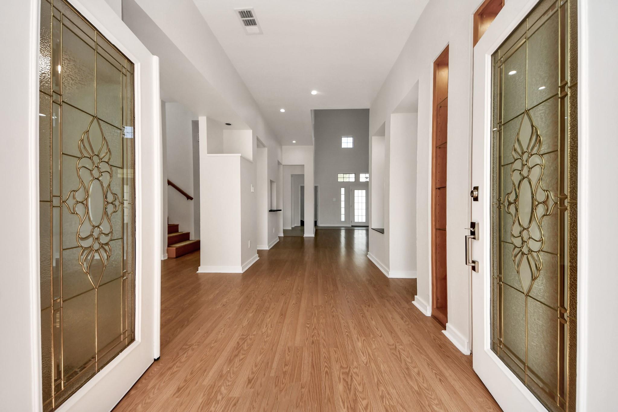 9803 Sage Lee Drive, Houston Tx 77089 Property Photo 3