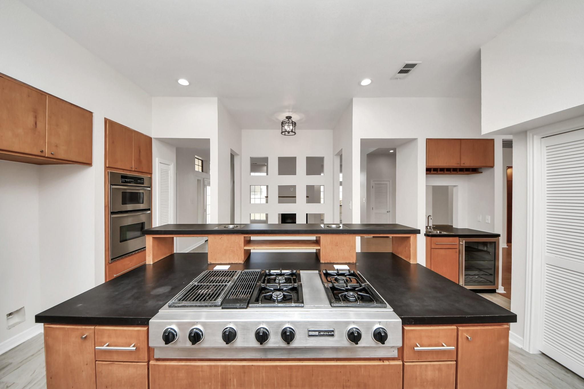 9803 Sage Lee Drive, Houston Tx 77089 Property Photo 16