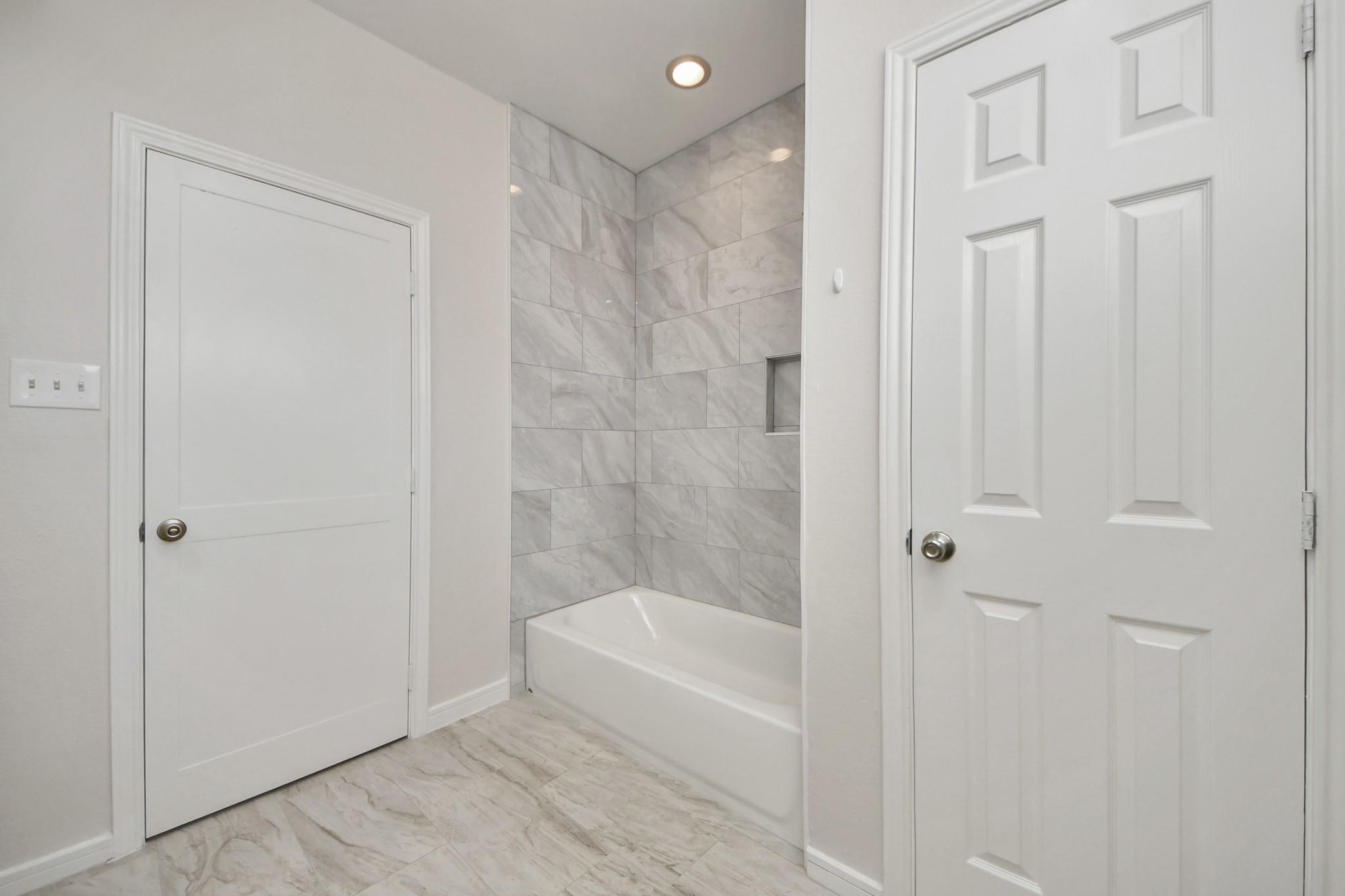 9803 Sage Lee Drive, Houston Tx 77089 Property Photo 32