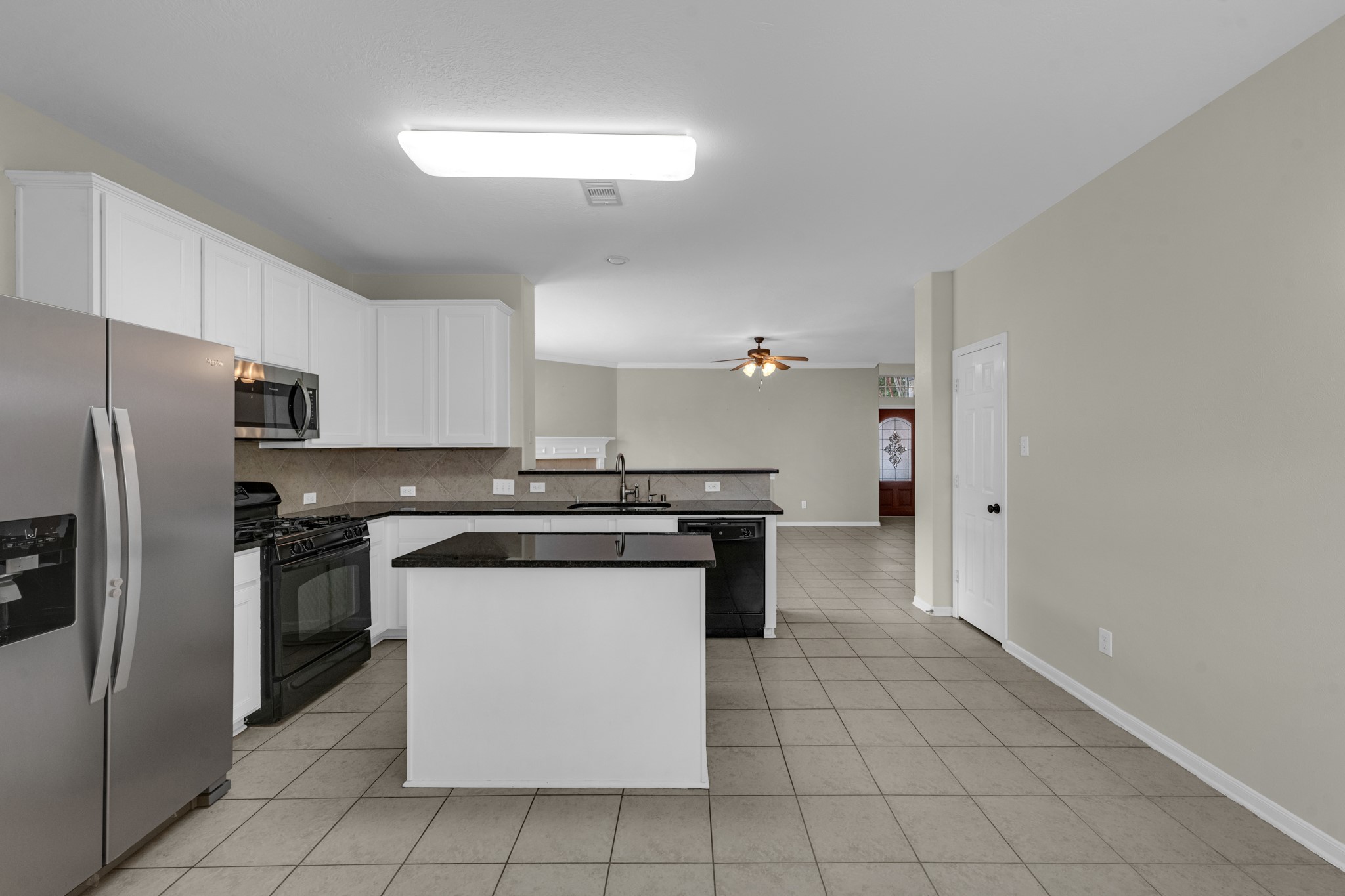 1922 Vale Haven Drive Property Photo 2