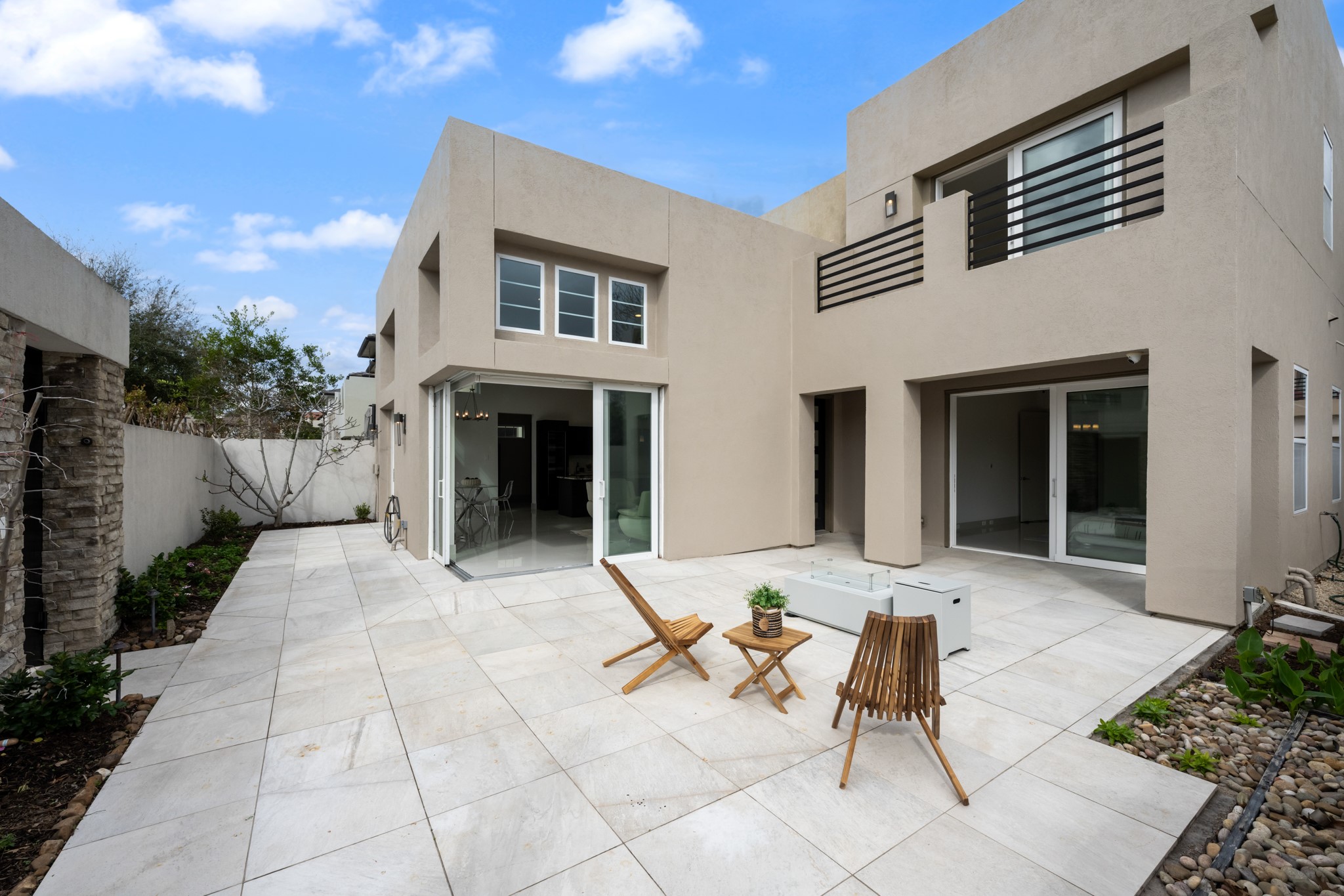 11511 Royal Plain Avenue Property Photo 4