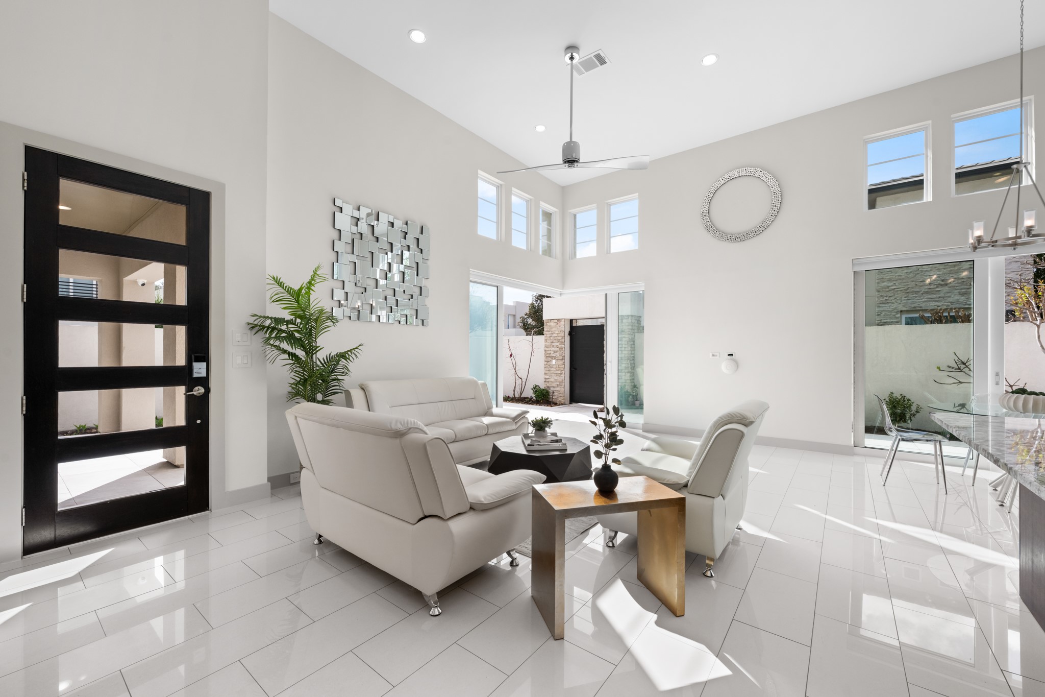 11511 Royal Plain Avenue Property Photo 8
