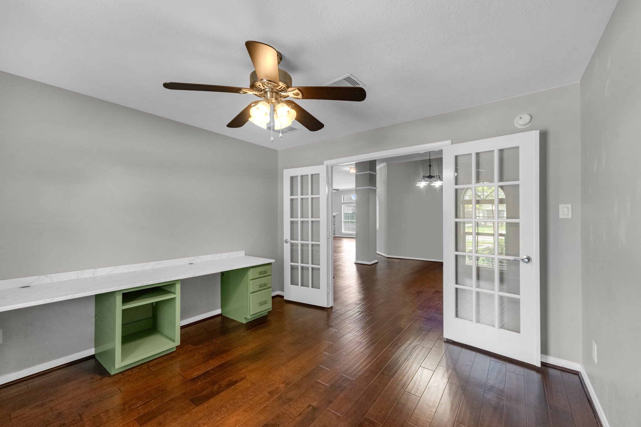 6606 Granbury Road Property Photo 9